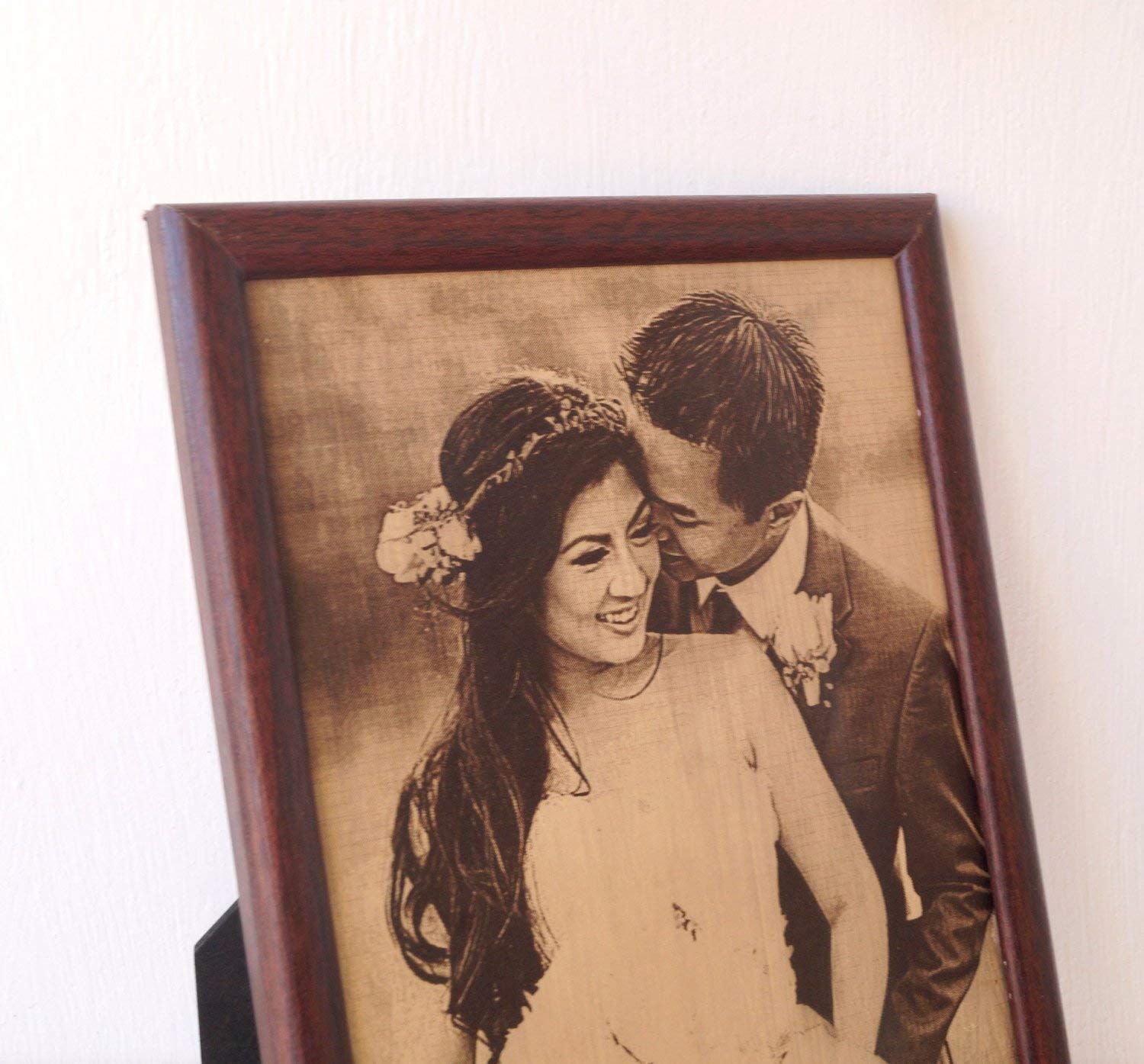 Wedding anniversary leather photo gift idea