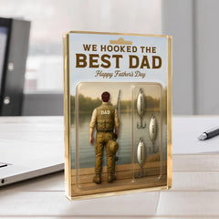 Custom names included up to 6 on the fishing plaque