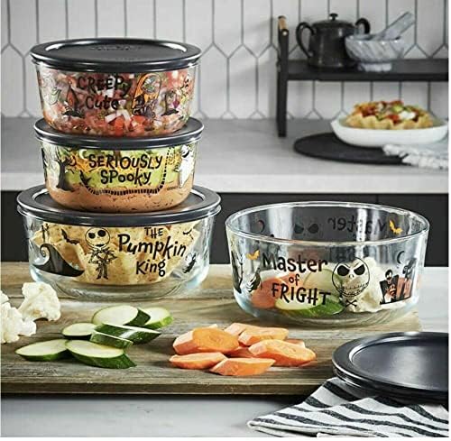 Four containers and four lids compose the 8-piece decorated storage set