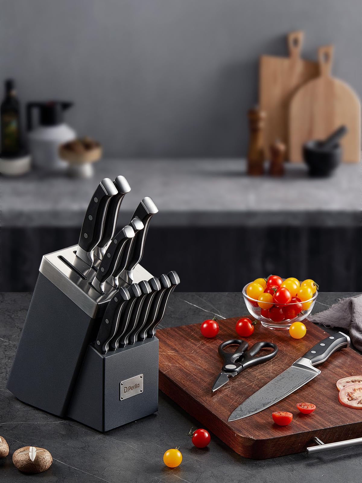 D.Perlla six 4.5 inch steak knives included