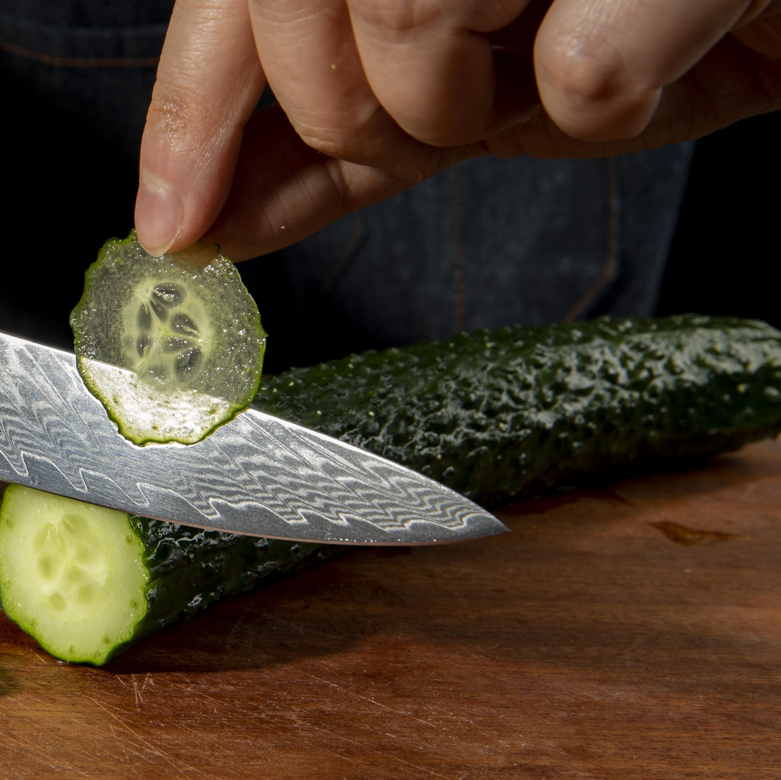 Damascus fillet knife blade edge