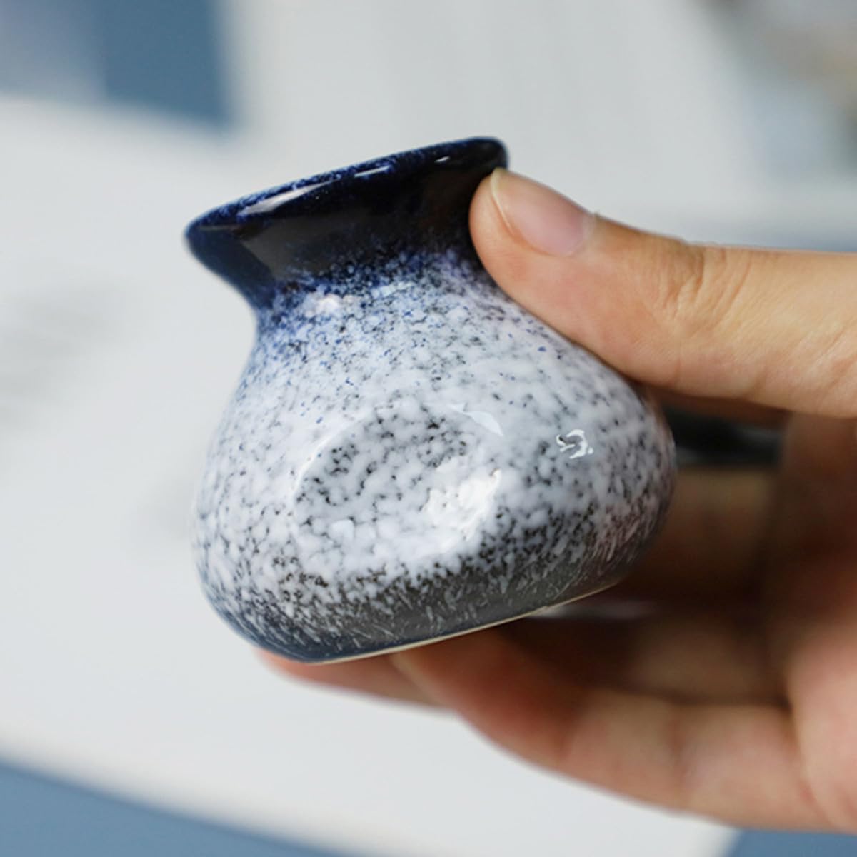 Compact ceramic toothpick holder for home use