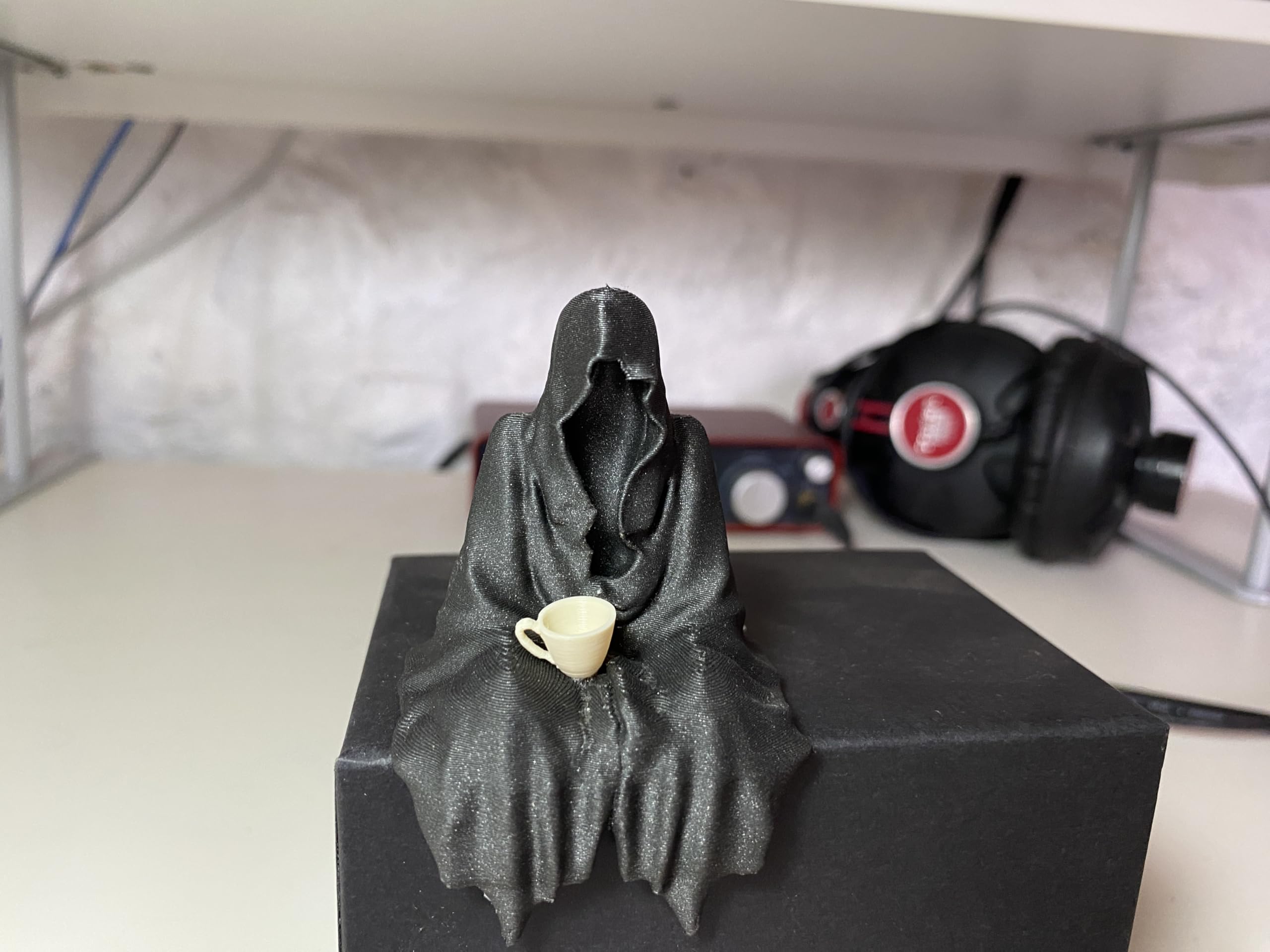 Small fantasy decor piece suitable for shelves and desks