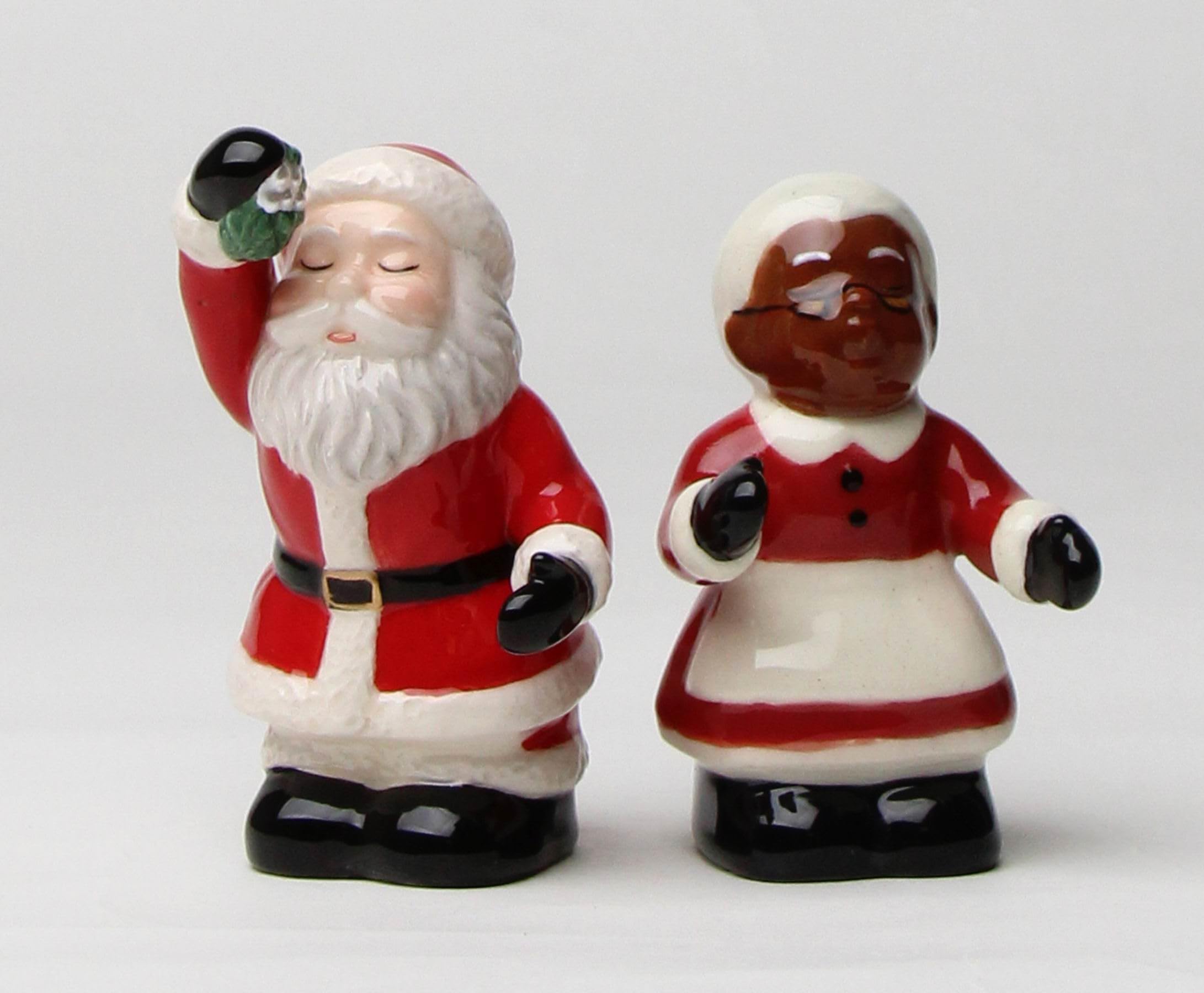 Festive Christmas decor salt pepper shakers set