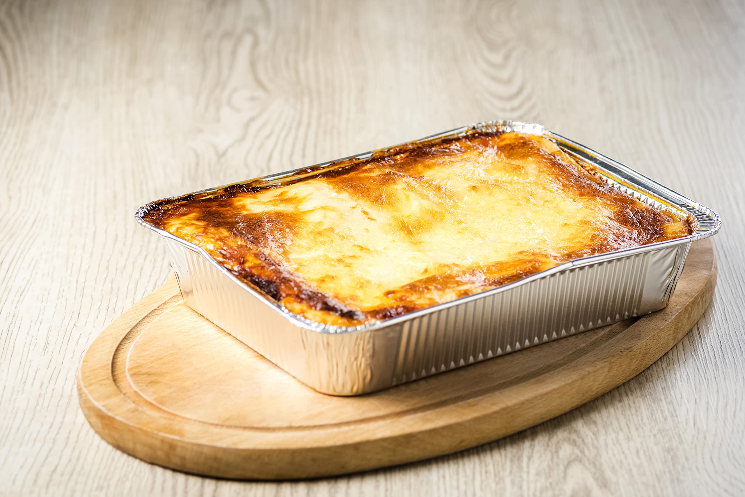 Rectangular aluminum pans in a 14 pack