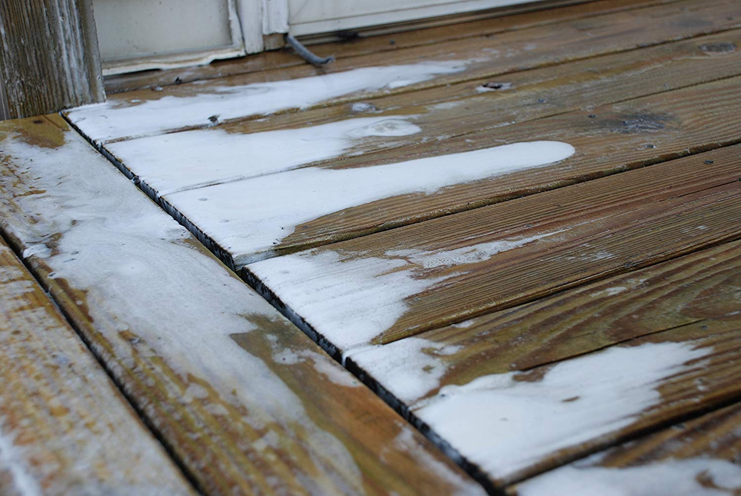 Wood siding cleaning with DEFY cleaner