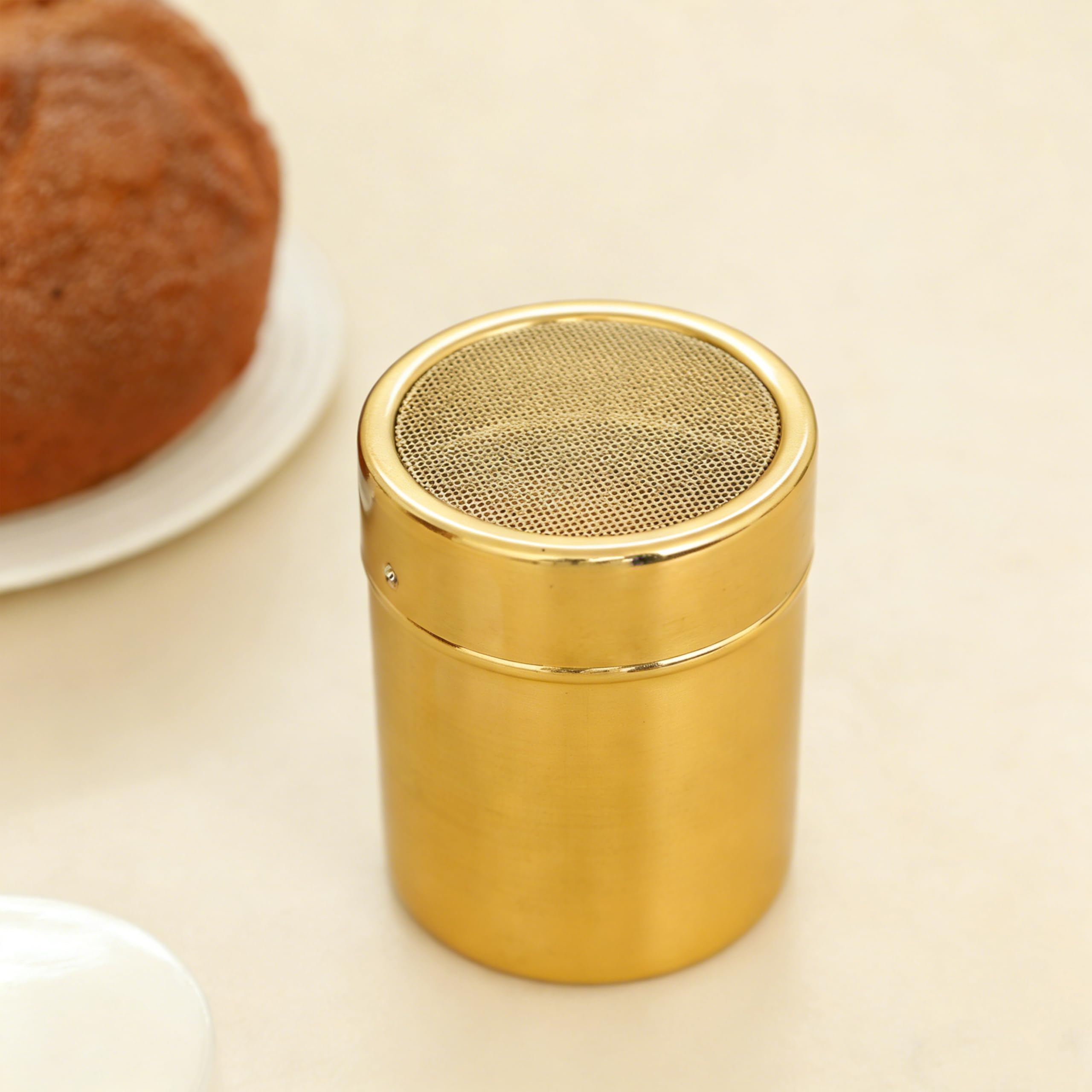 Powdered sugar shaker duster for home baking and spices