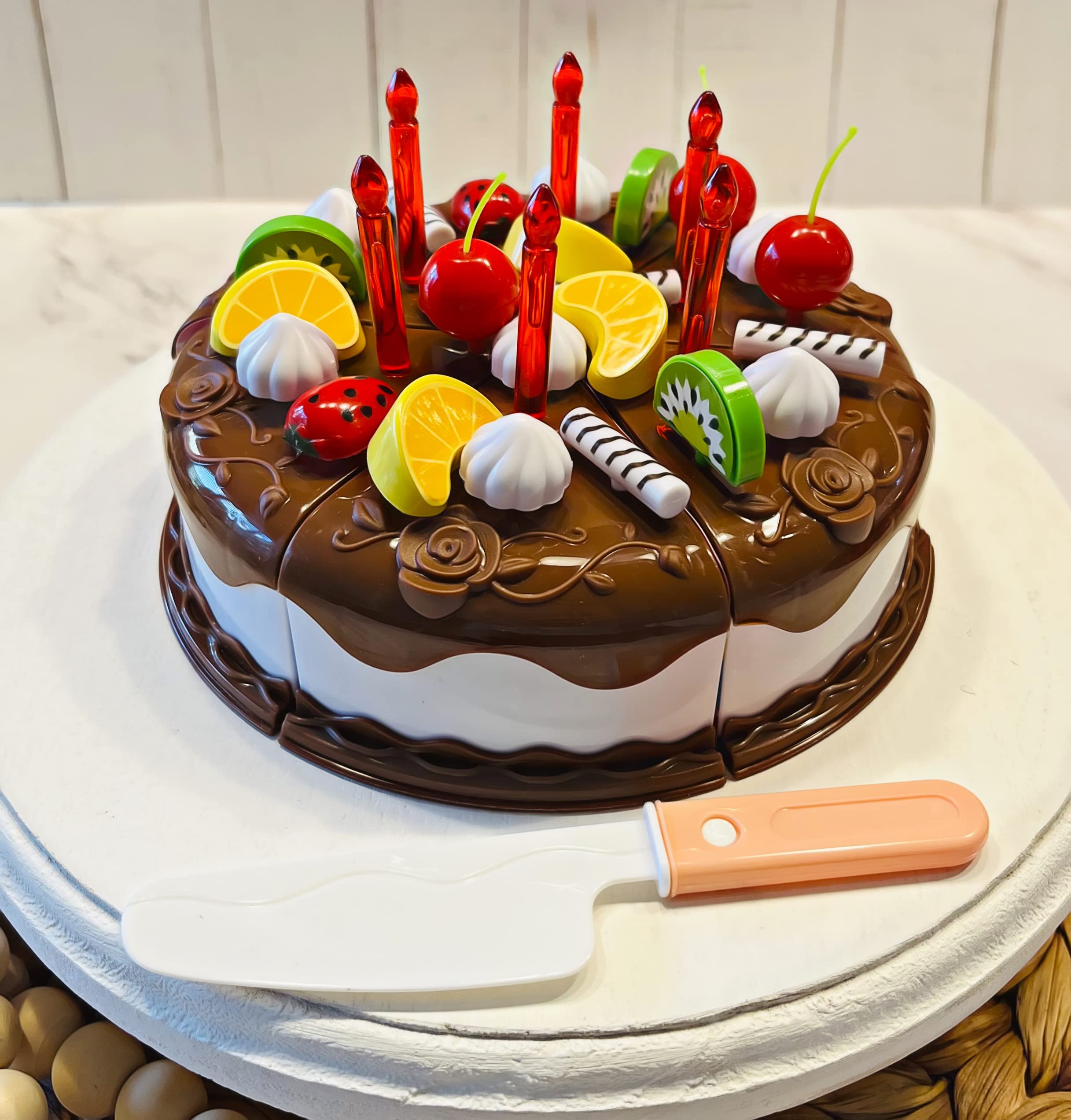 Dezicakes cake display prop for party decor