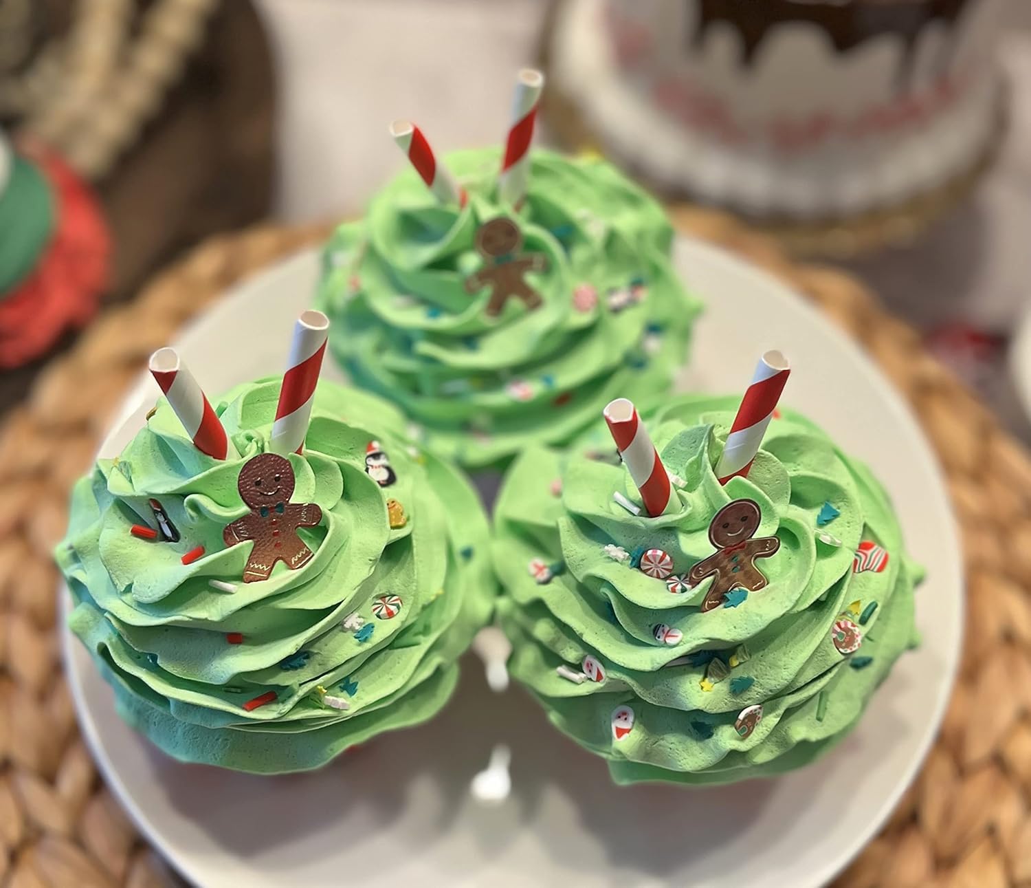Cupcake dimensions 3.5 inches wide by 4.5 inches tall