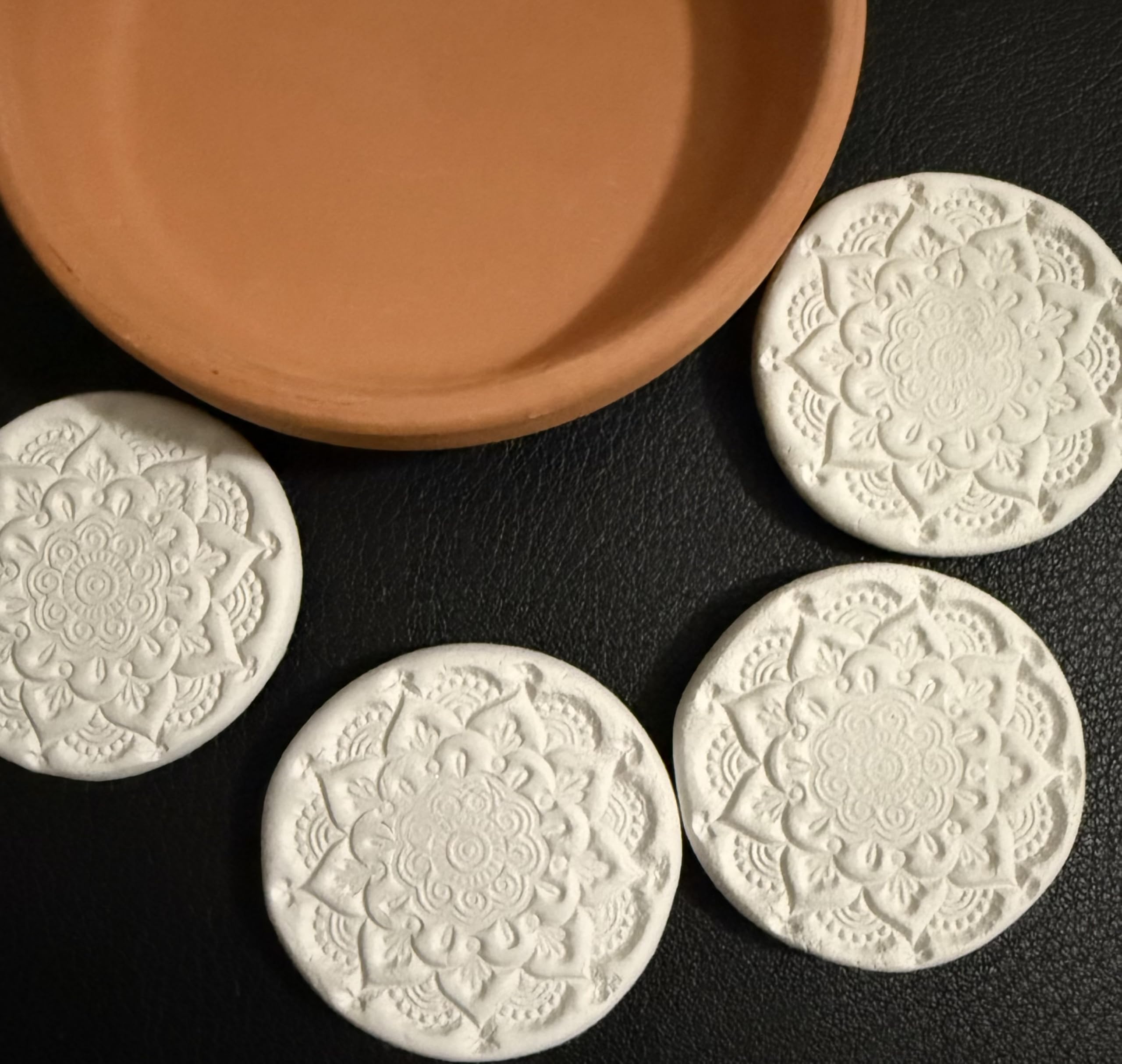 Set of 4 diffuser stones for home or office use
