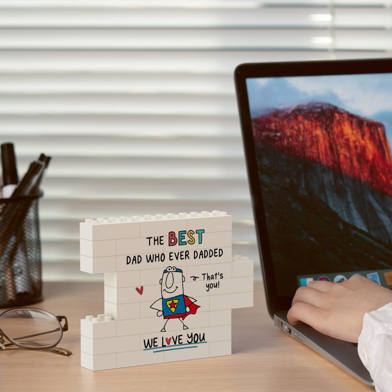 Lightweight durable ABS plastic Papa Plaque image