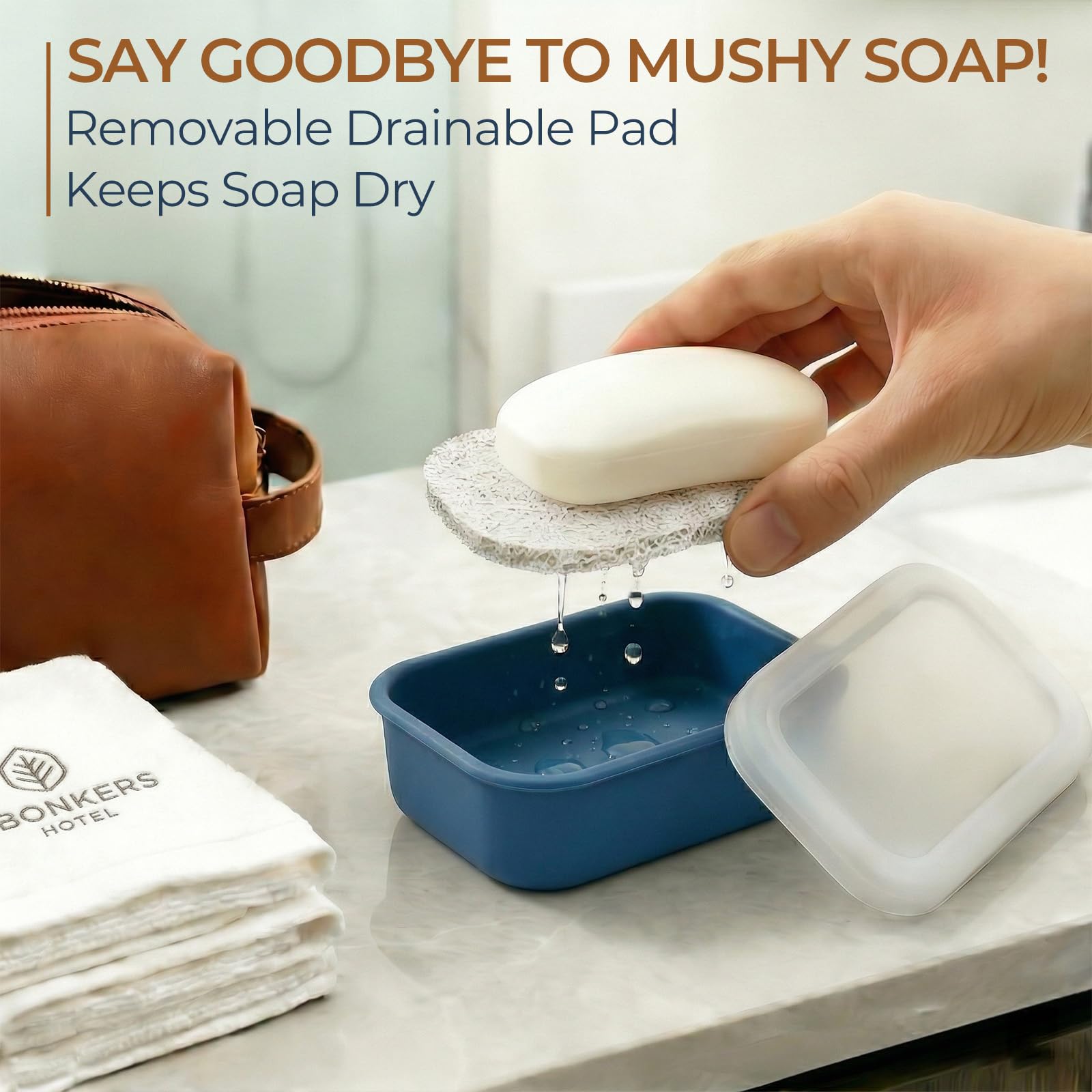 Drainage layer drains moisture in travel soap case