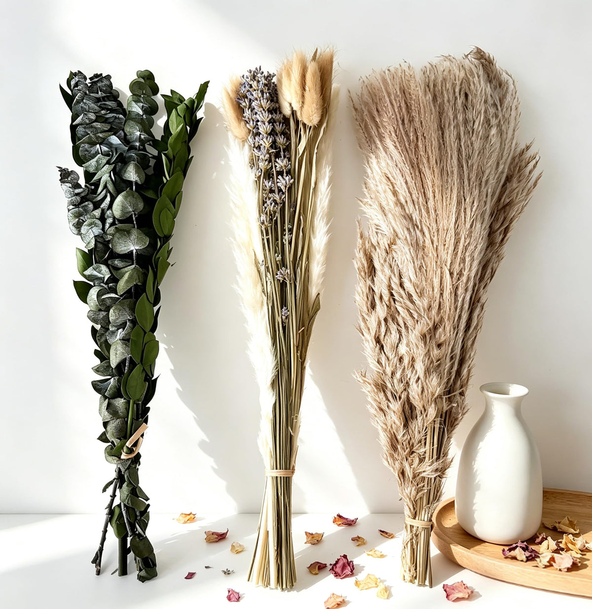 Dried pampas grass bouquet with eucalyptus stem for wedding decor