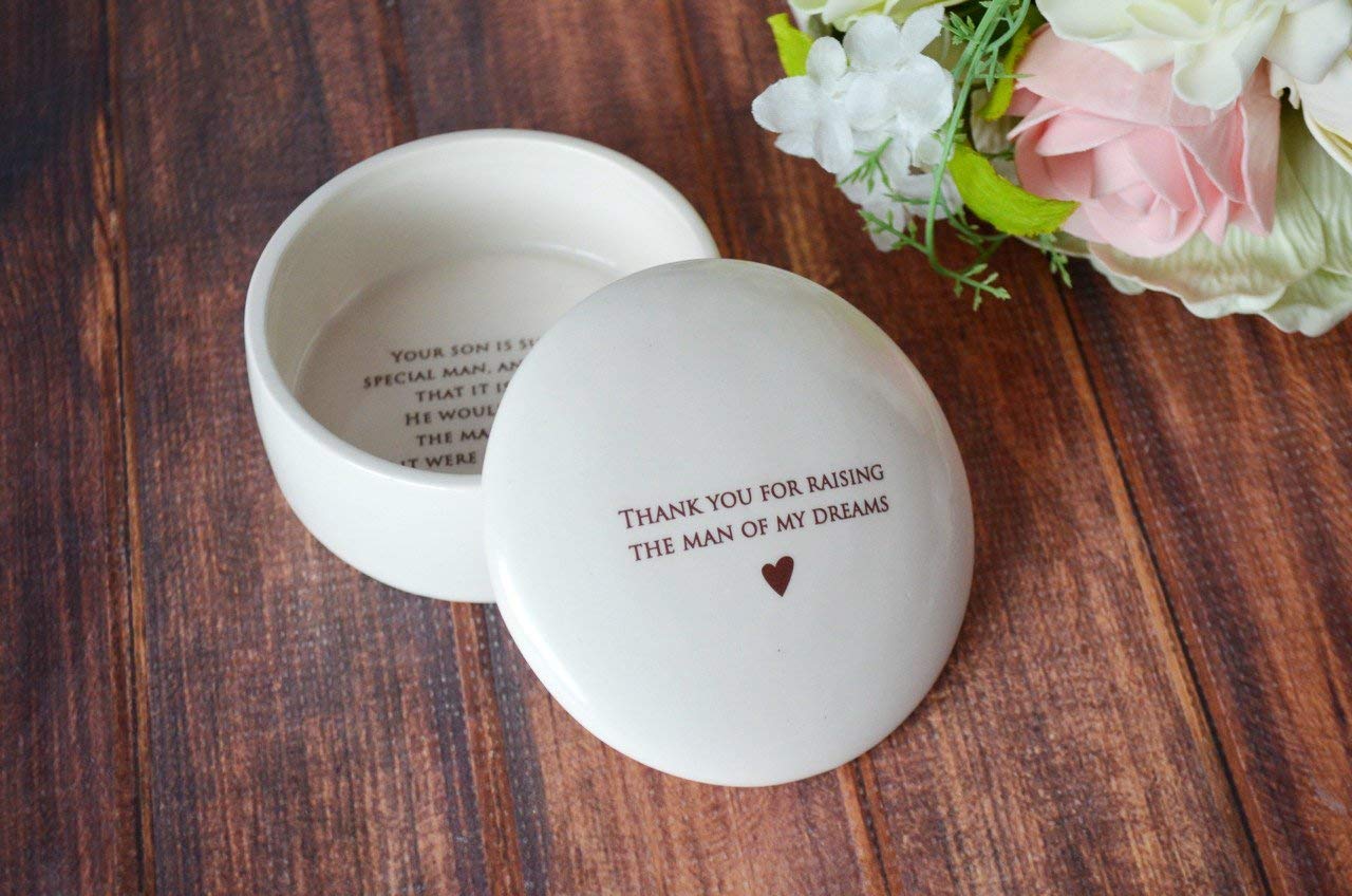 Earthenware clay keepsake box close up