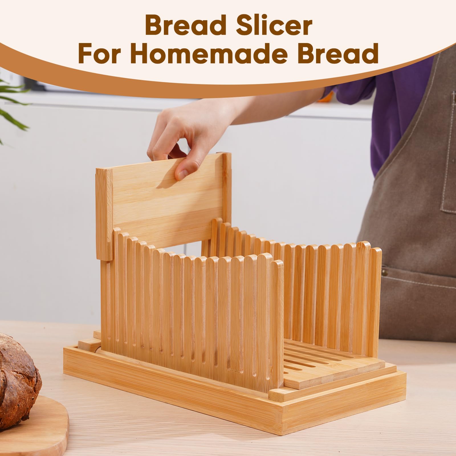 Tray stores accessories and crumbs during slicing