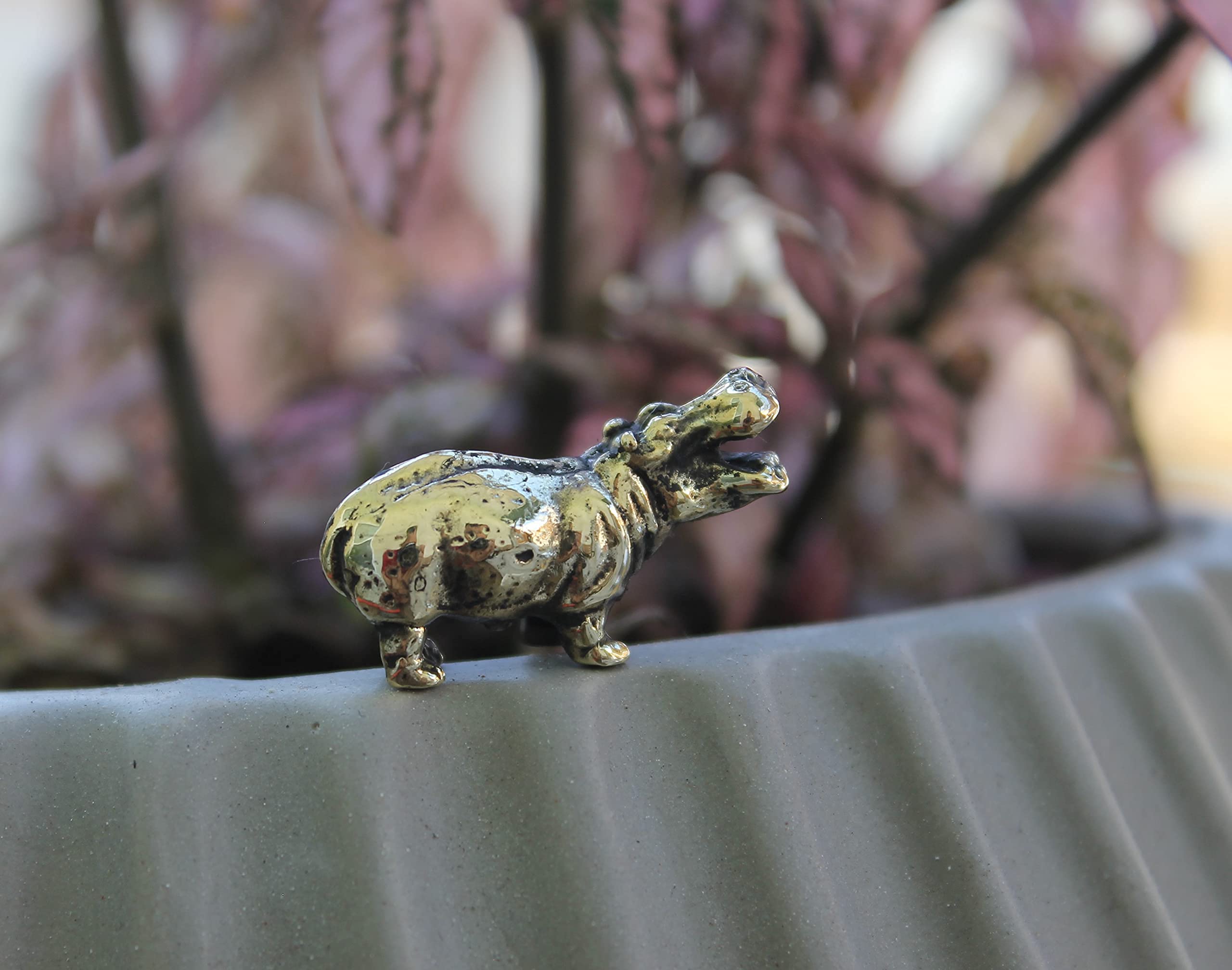 Edysons hippo brass figurine small display piece