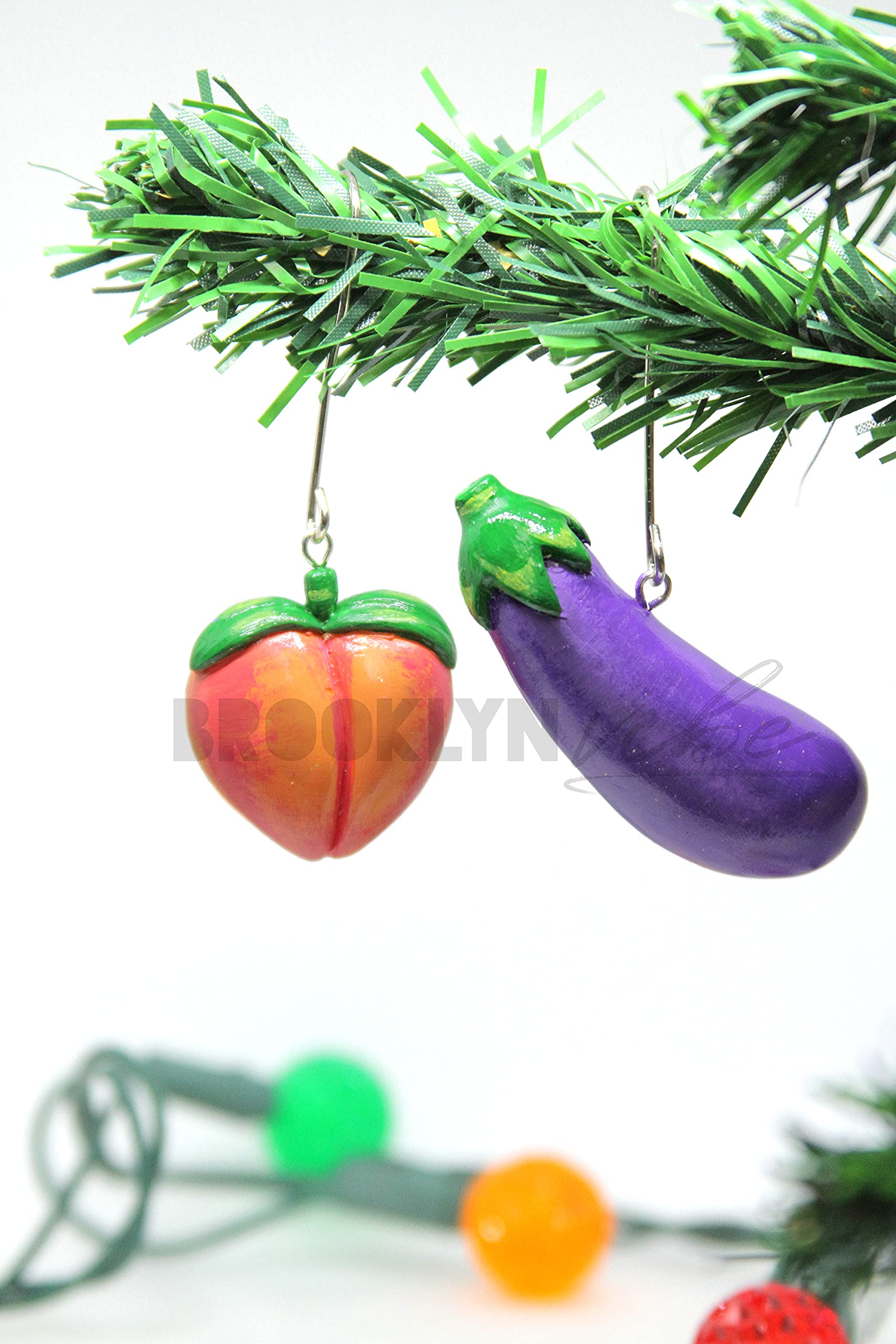 Peach ornament measures 1in for Christmas tree