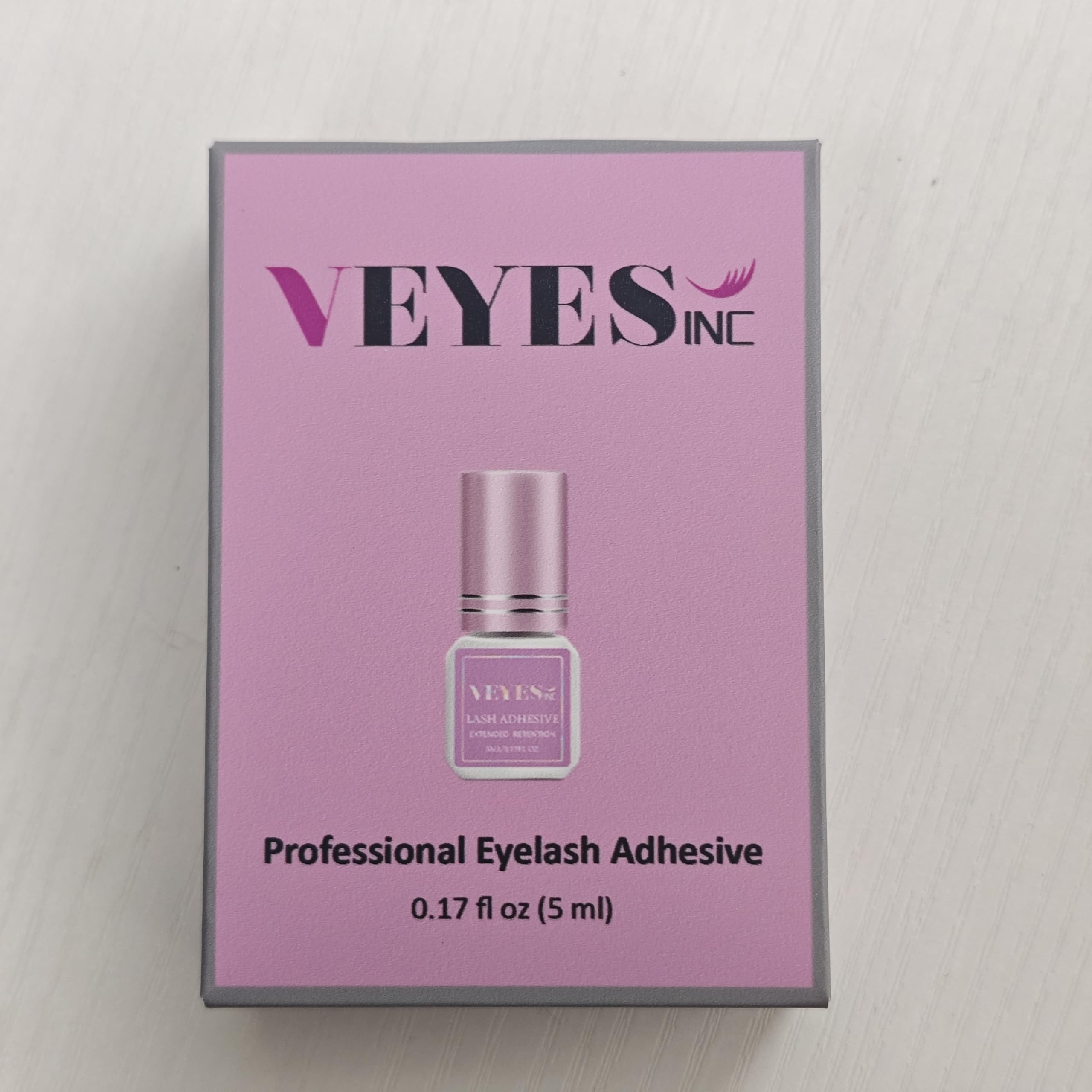 Salon-grade lash adhesive for professional use