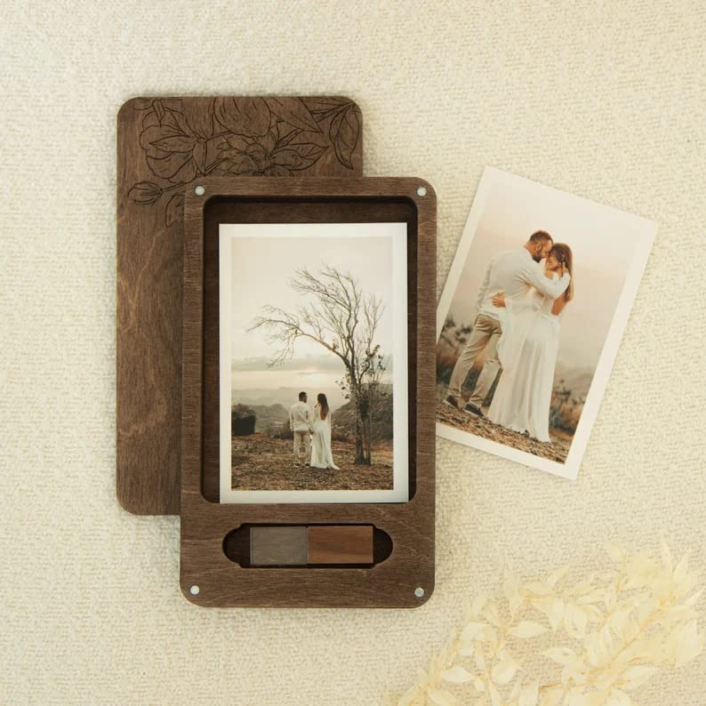 Wooden album box with USB Flash Drive included
