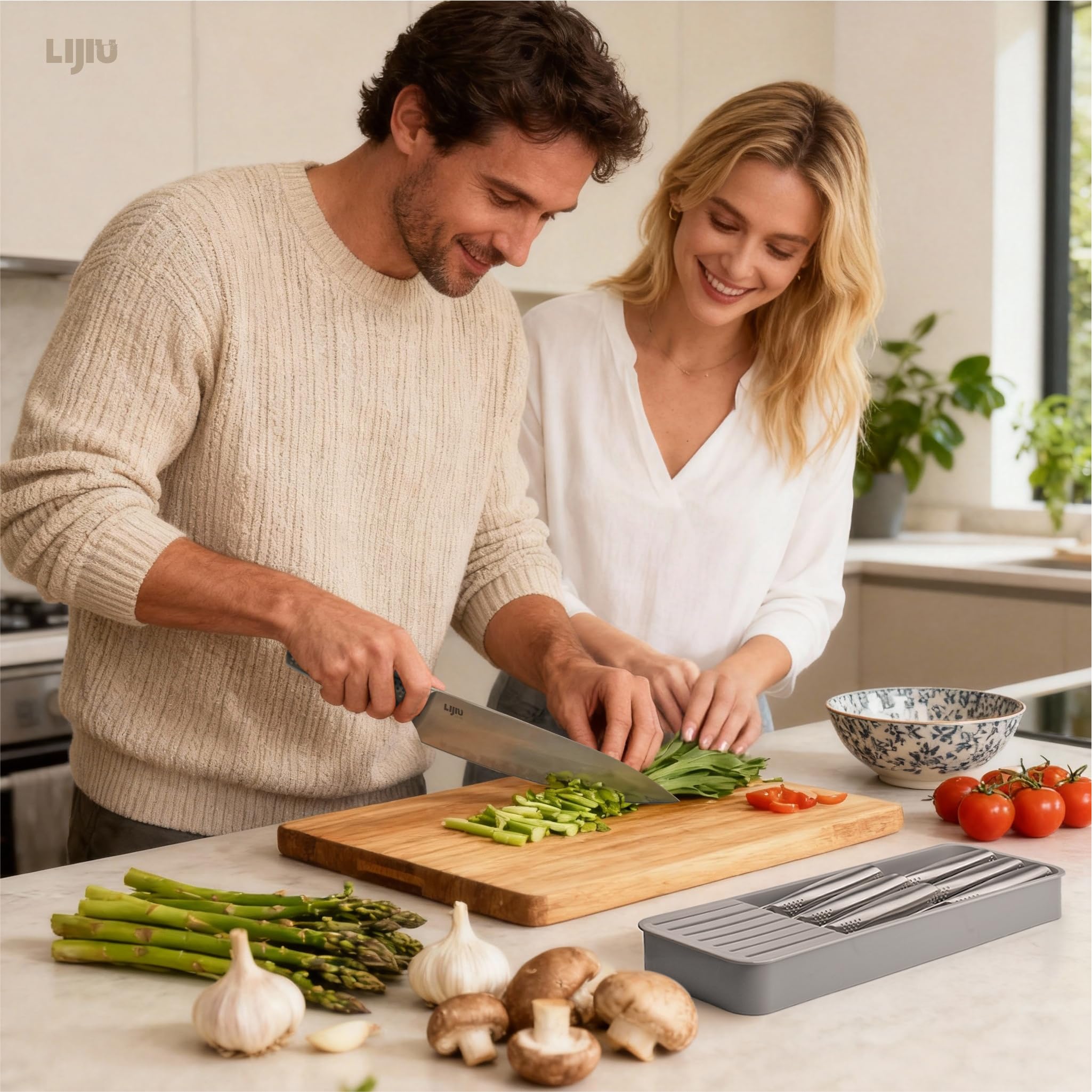 Ergonomic full-steel handle with balanced weight in LI JIU knives