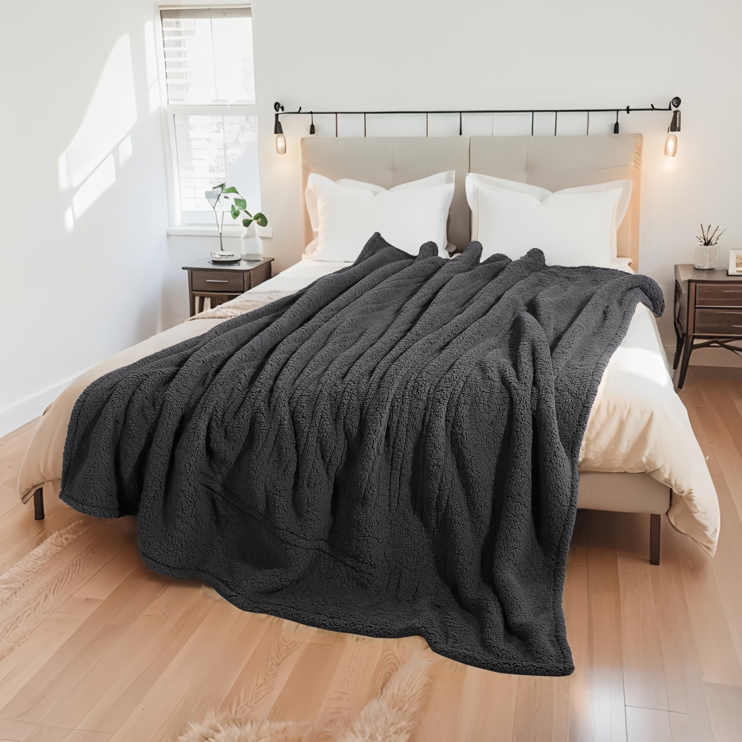 Energy efficient Eydna blanket with long power cord