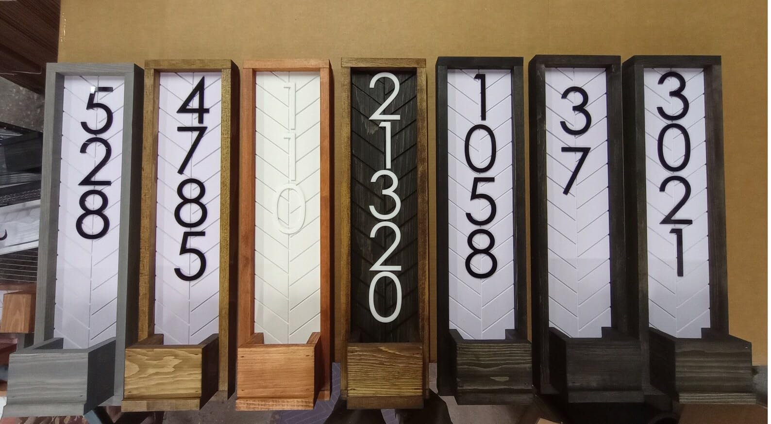 Modern vertical design with color options