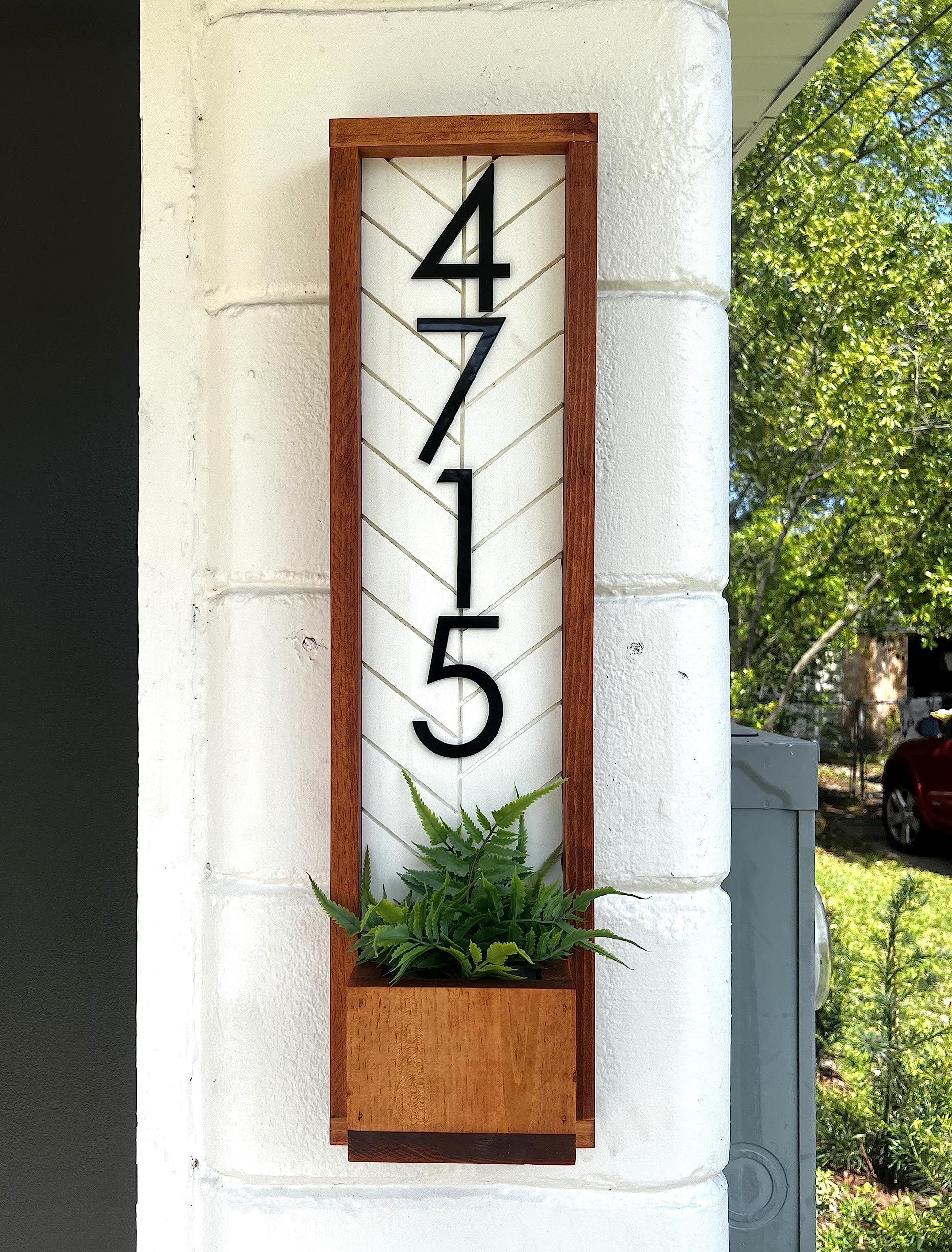 Versatile address sign for houses apartments and offices