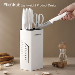 Built-in sharpener with chef knife in block