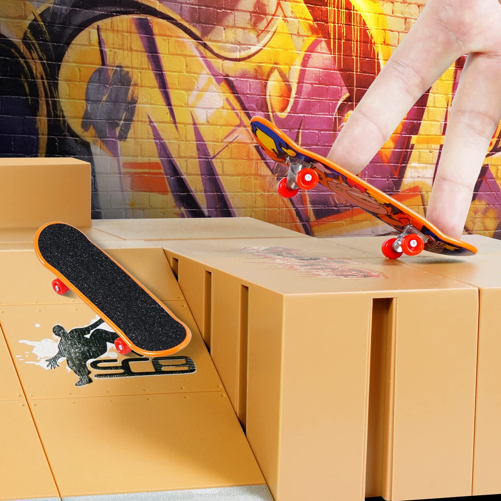 Three mini finger skateboards with random pattern included in the kit