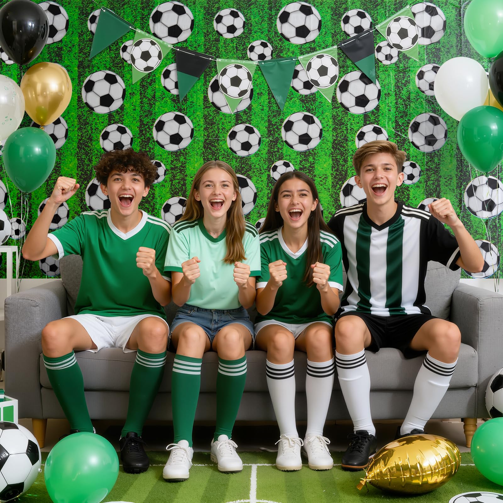 Lightweight disposable tablecloth for sports parties