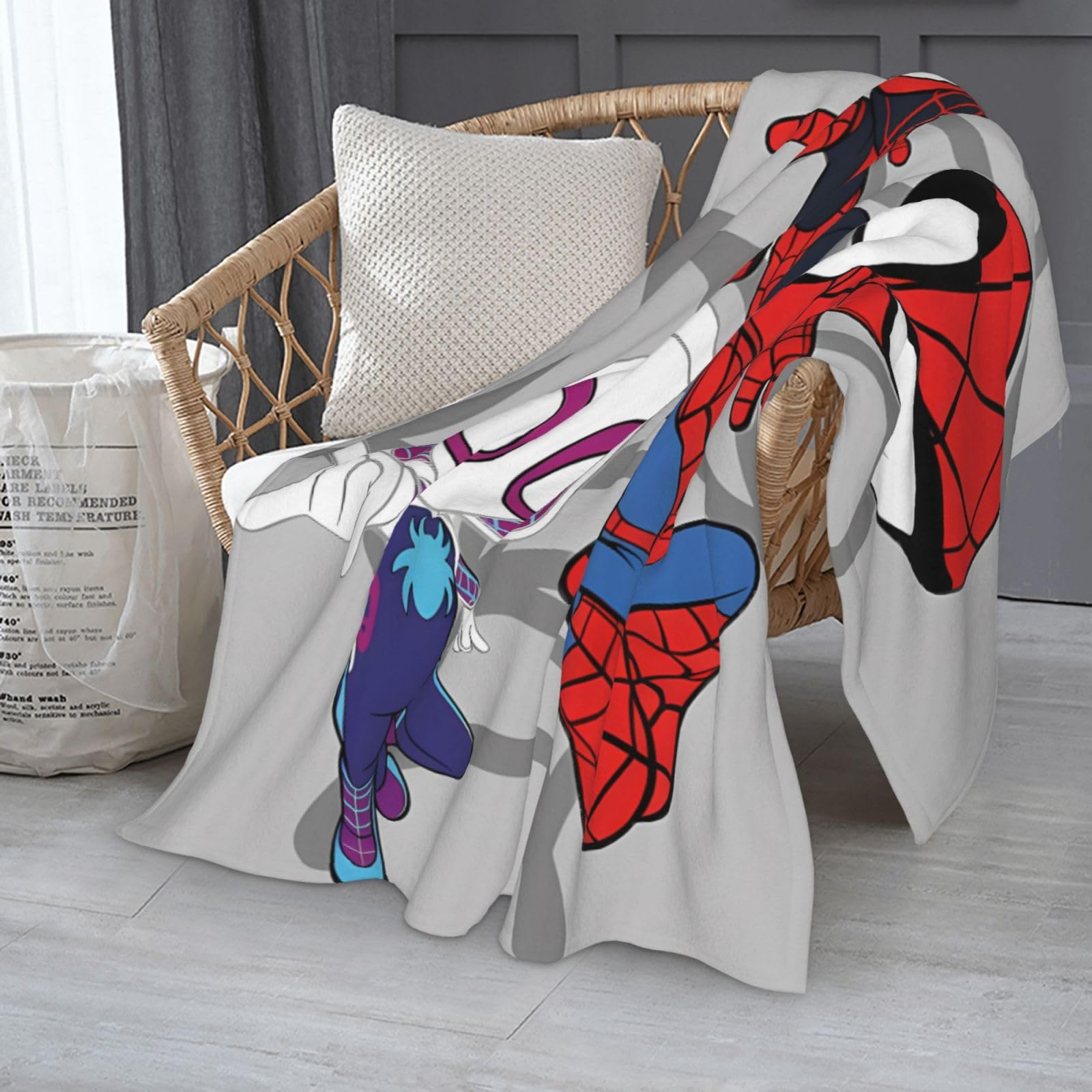All-season Spider Blanket suitable for year-round use