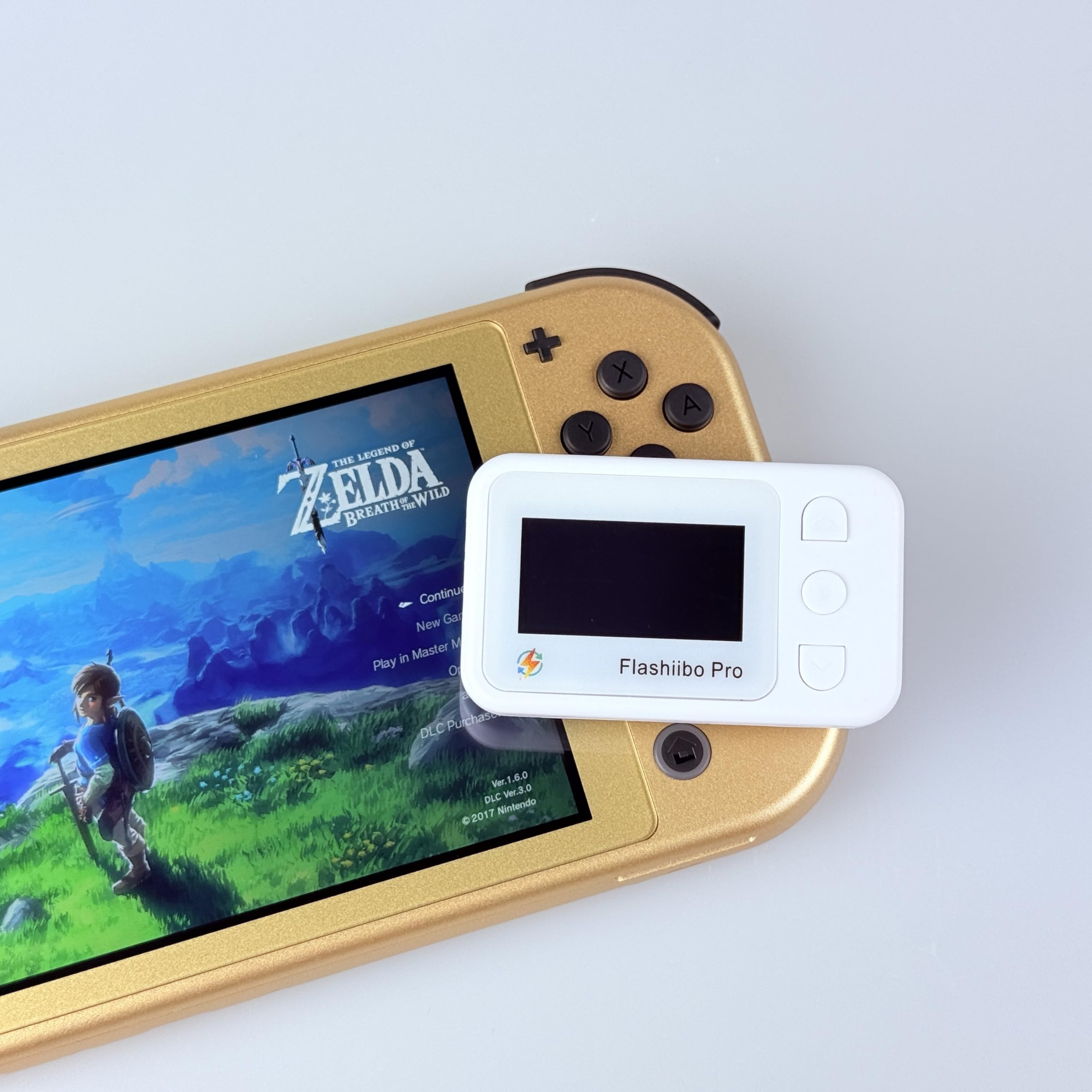 Rechargeable battery powered NFC Emulator for Switch
