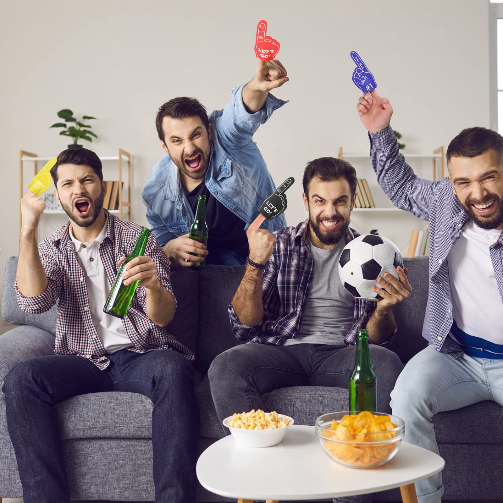 Group sharing 48 mini foam fingers for sports parties