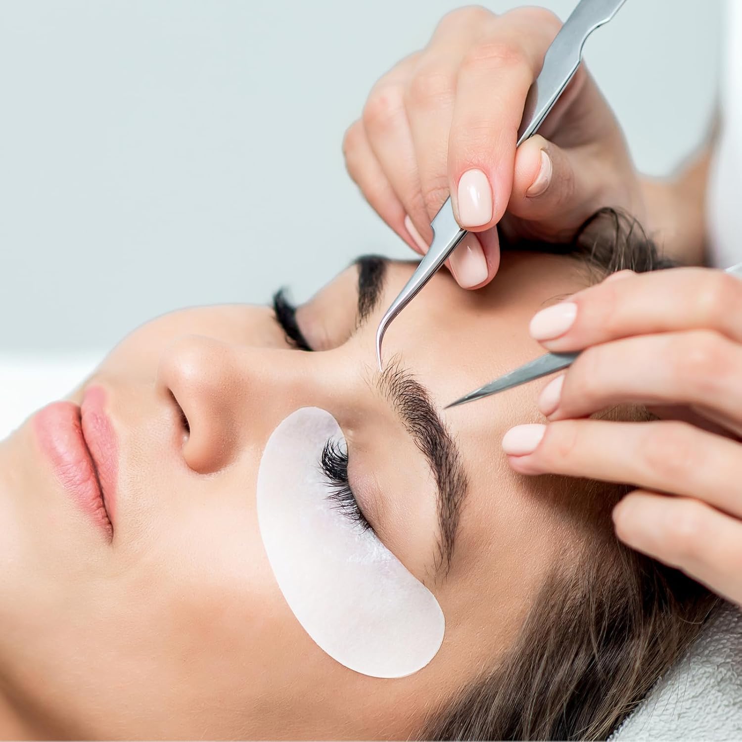 Professional eyelash technician eye patch packaging display