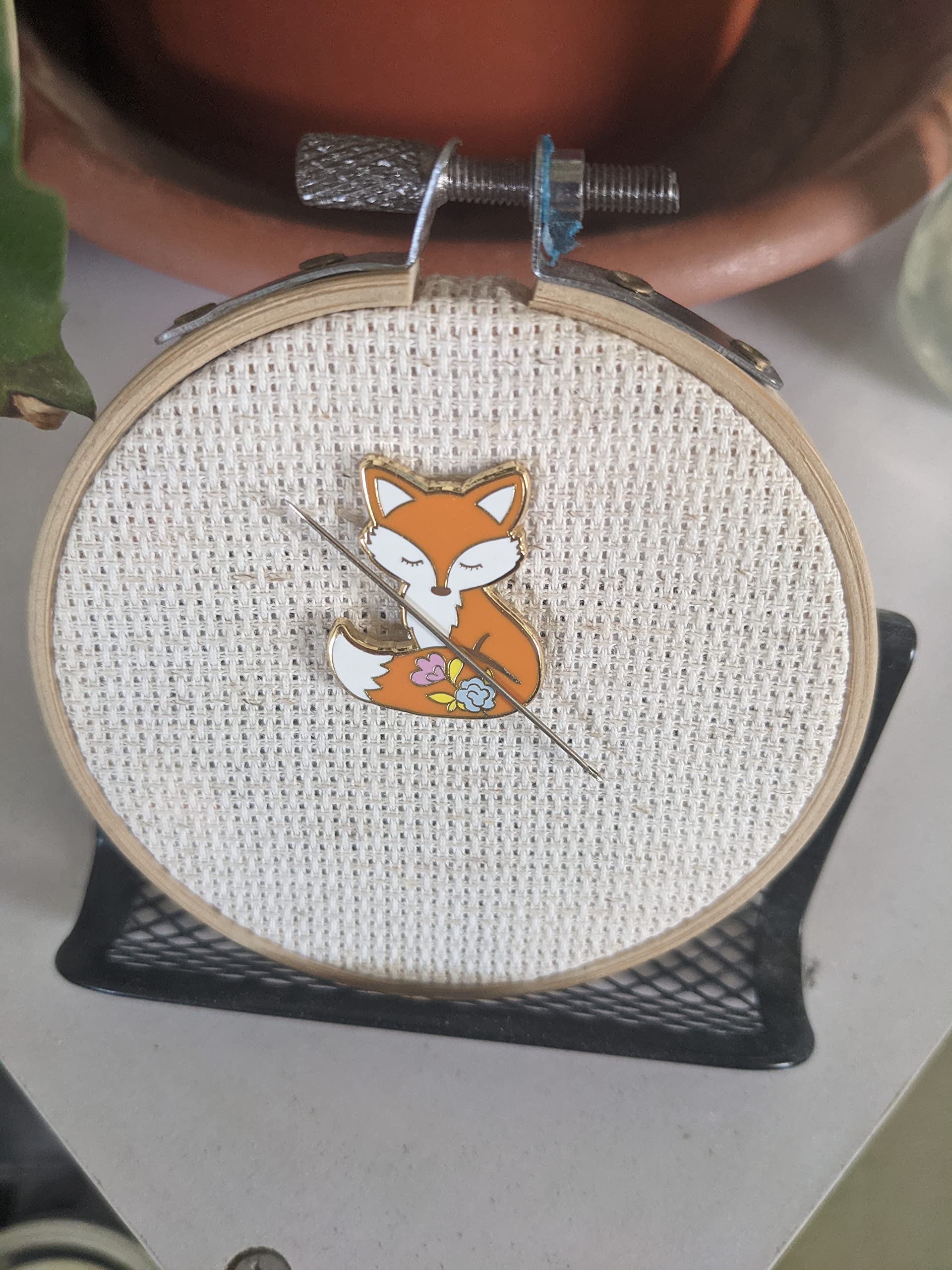 Back magnet attached to Forest Fox Needle Minder