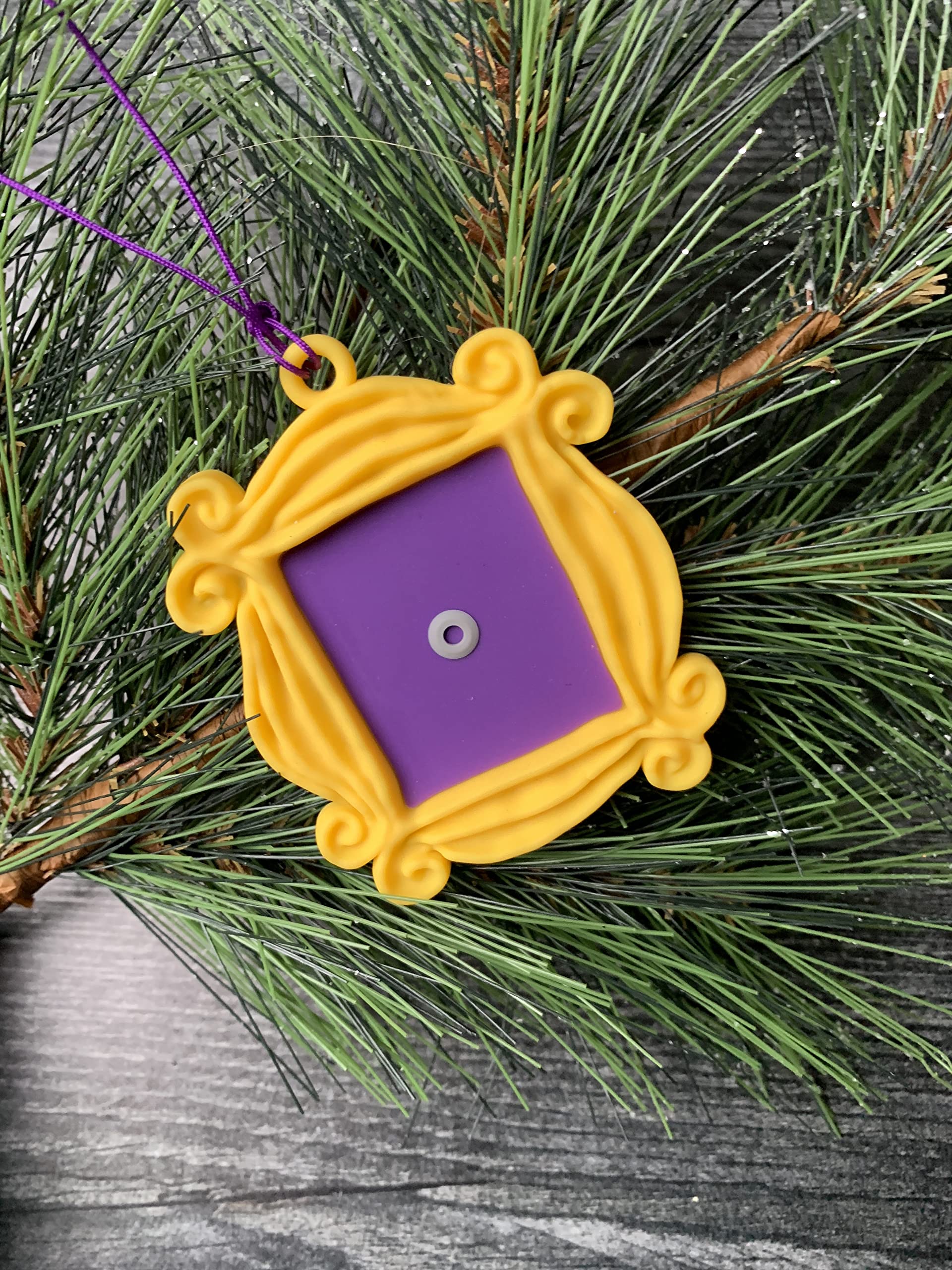 Friends themed gift set ornament