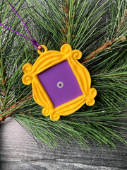 Friends themed gift set ornament
