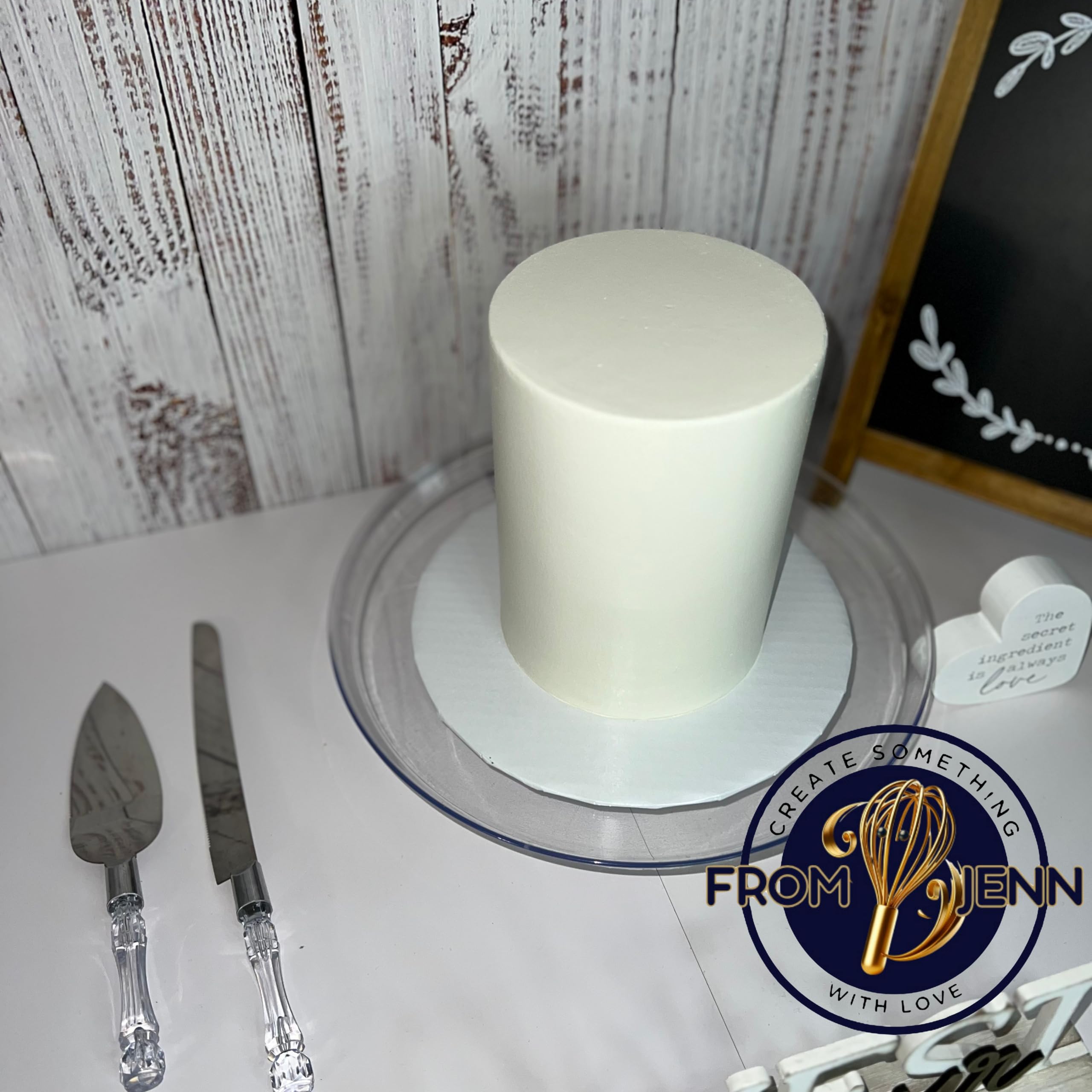 Customizable faux cake surface for decorations and flowers