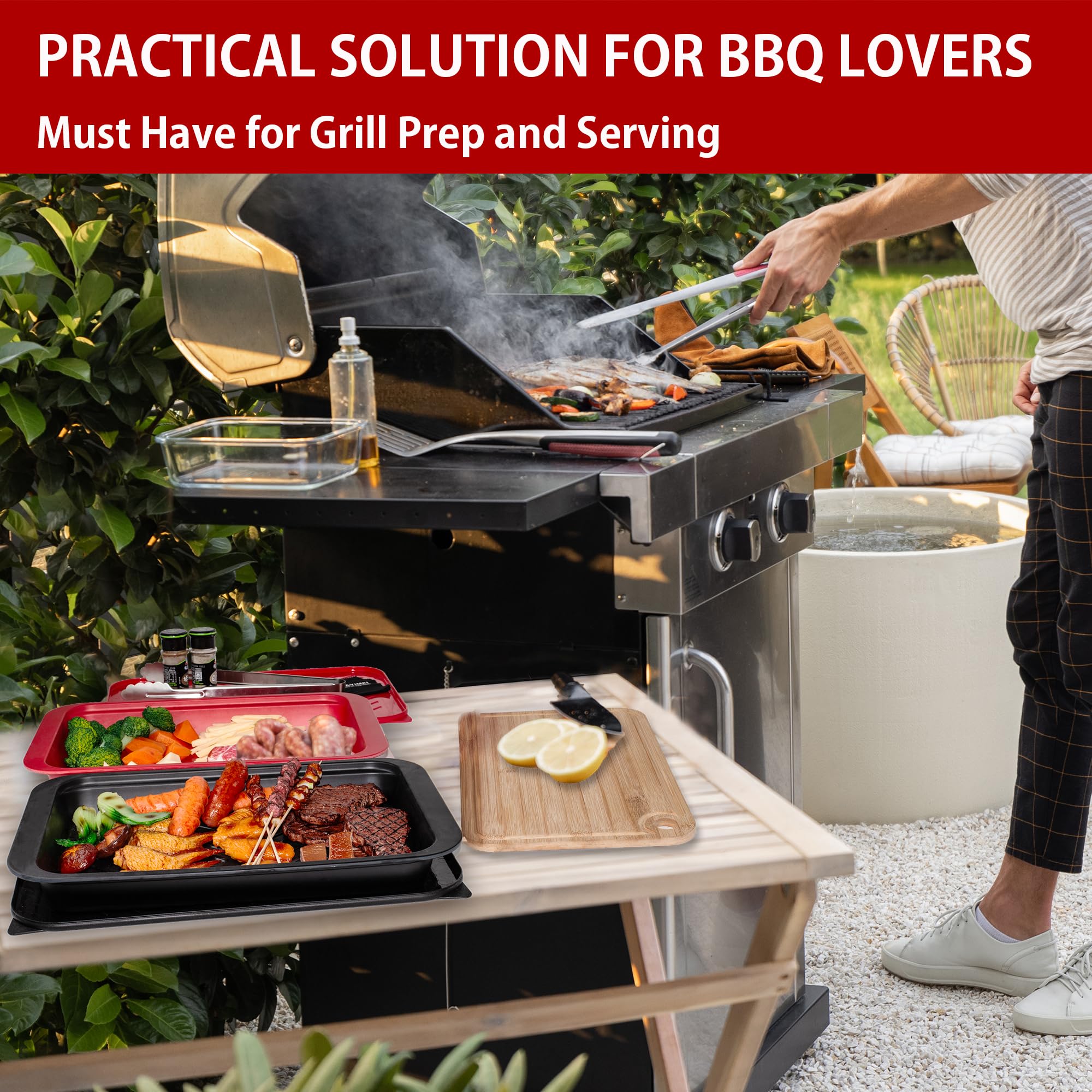 Cleaning packs included with grill carry set
