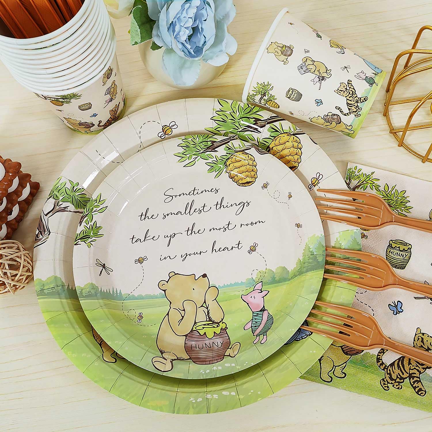 Gender reveal Winnie bear party decorations kit