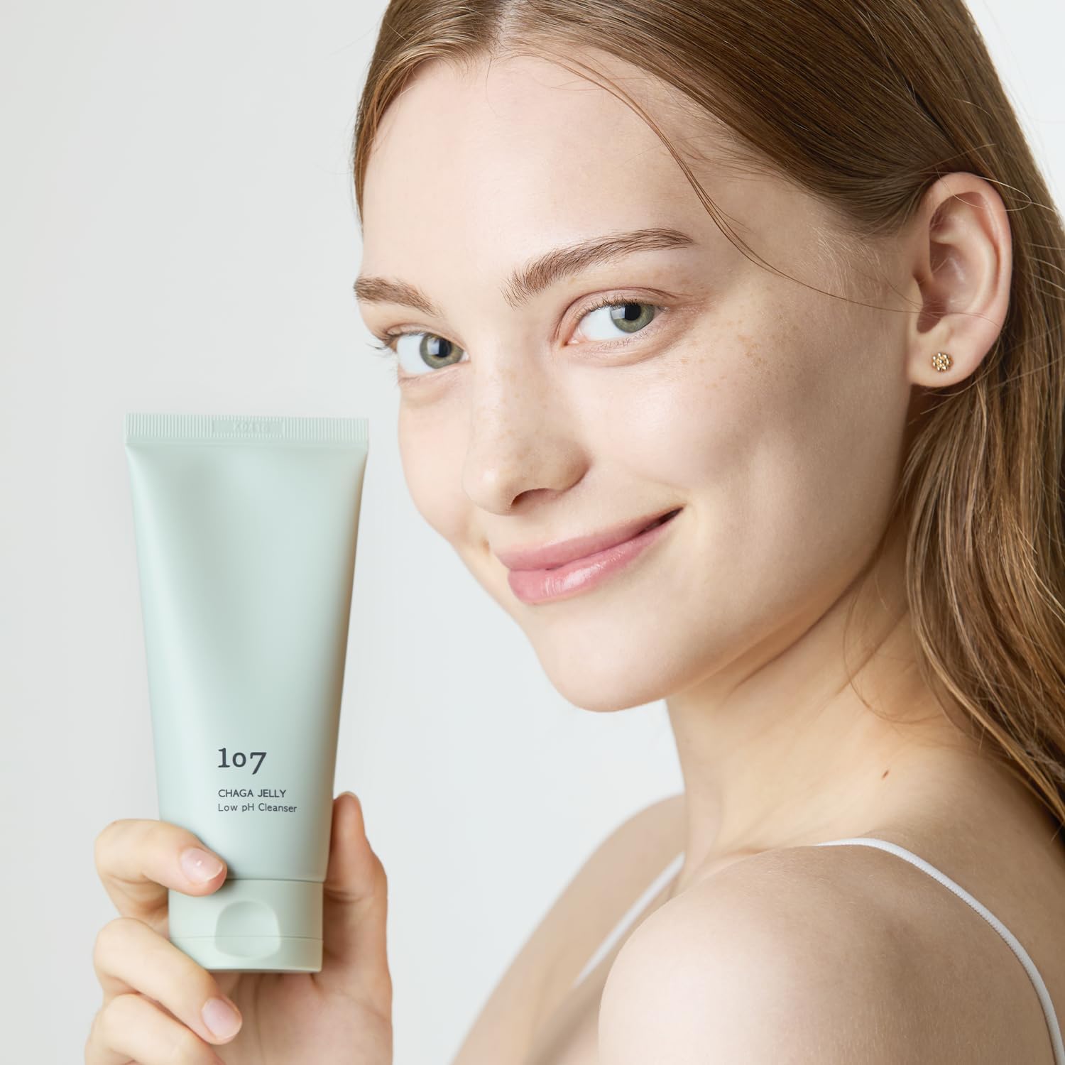 107 Gentle Gel Cleanser low pH for sensitive skin bottle