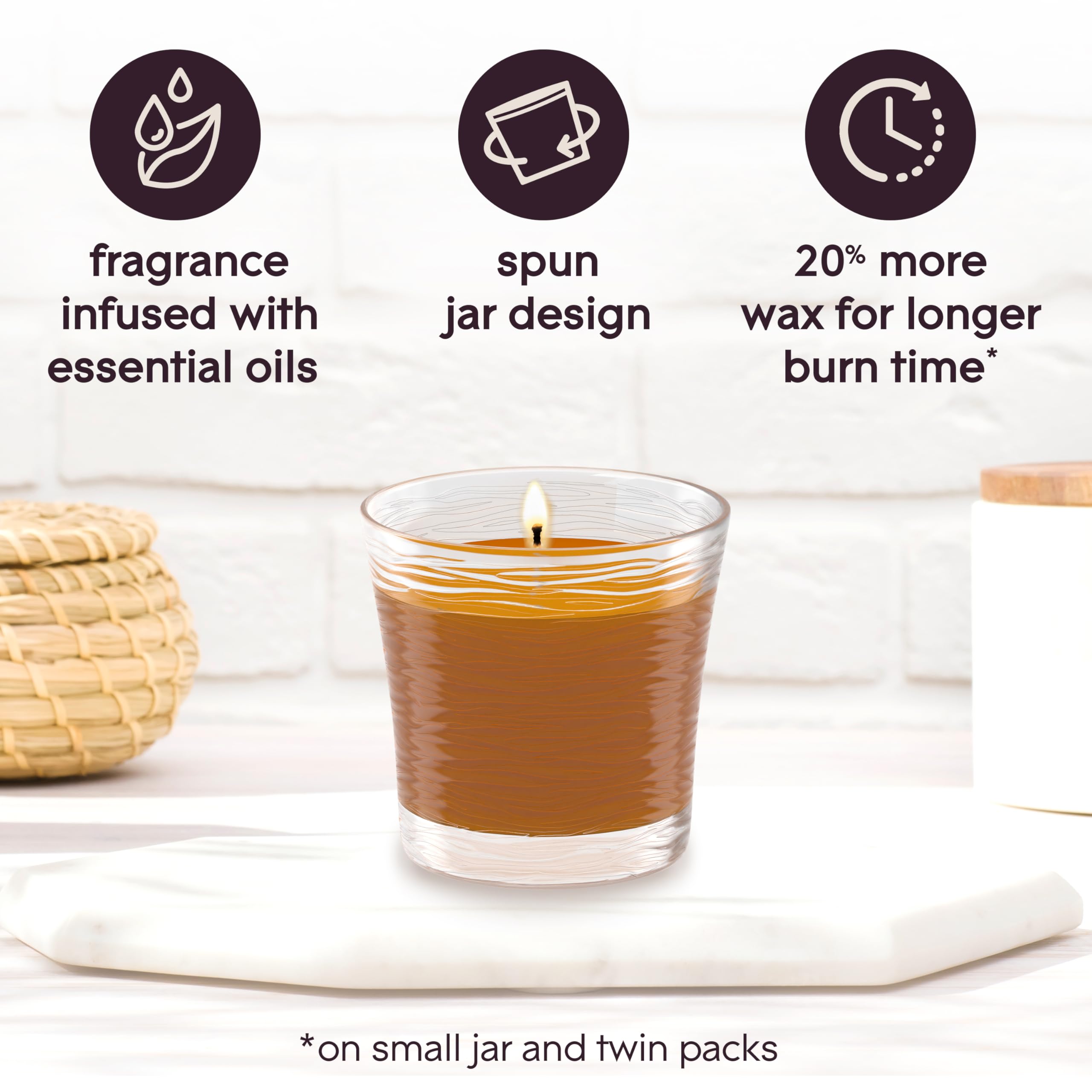 Glade 1-Wick Scented Candle Jar product shot 4.08 oz 2 Count