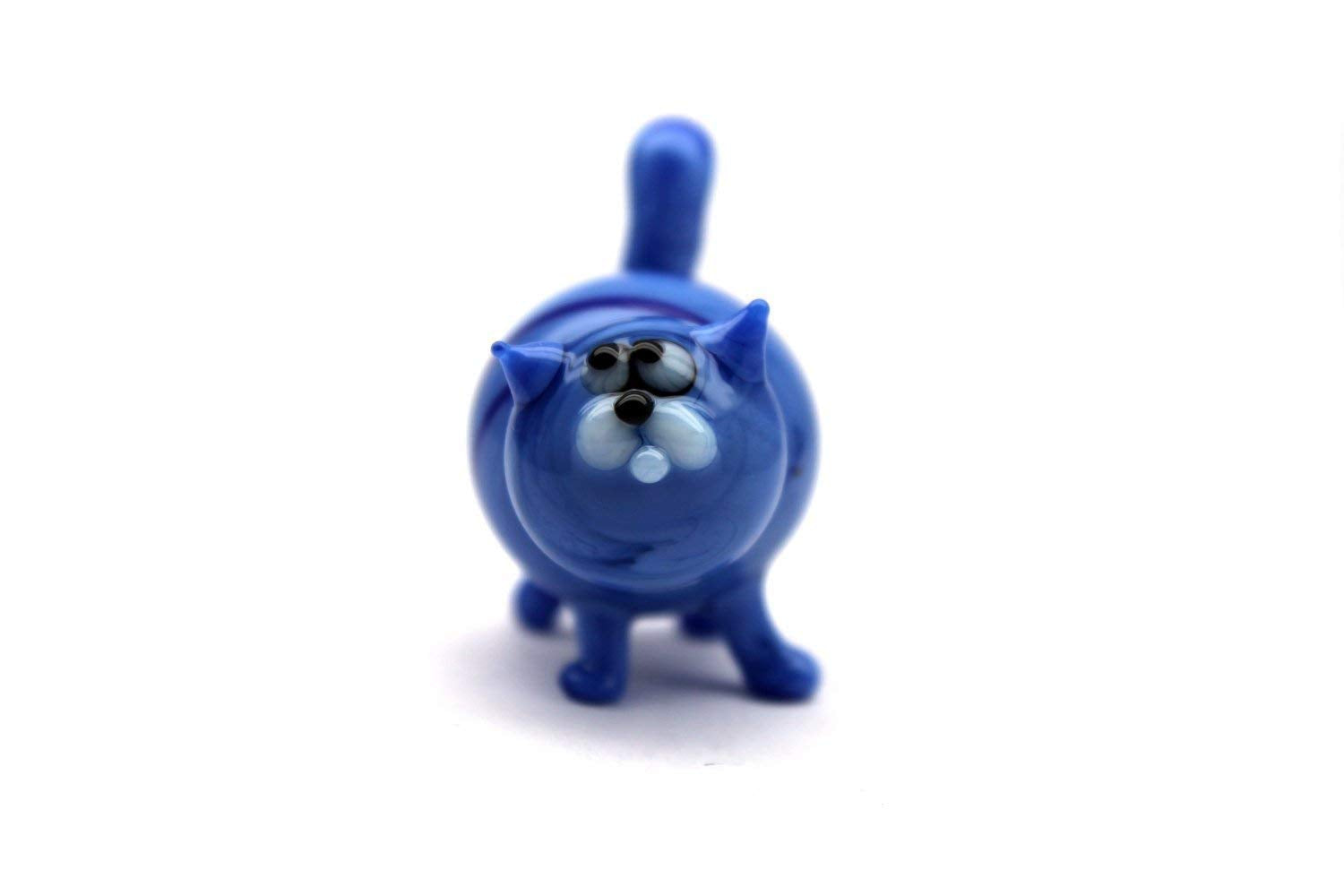 Color glass cat sculpture crafted by lampworking without paints or decals