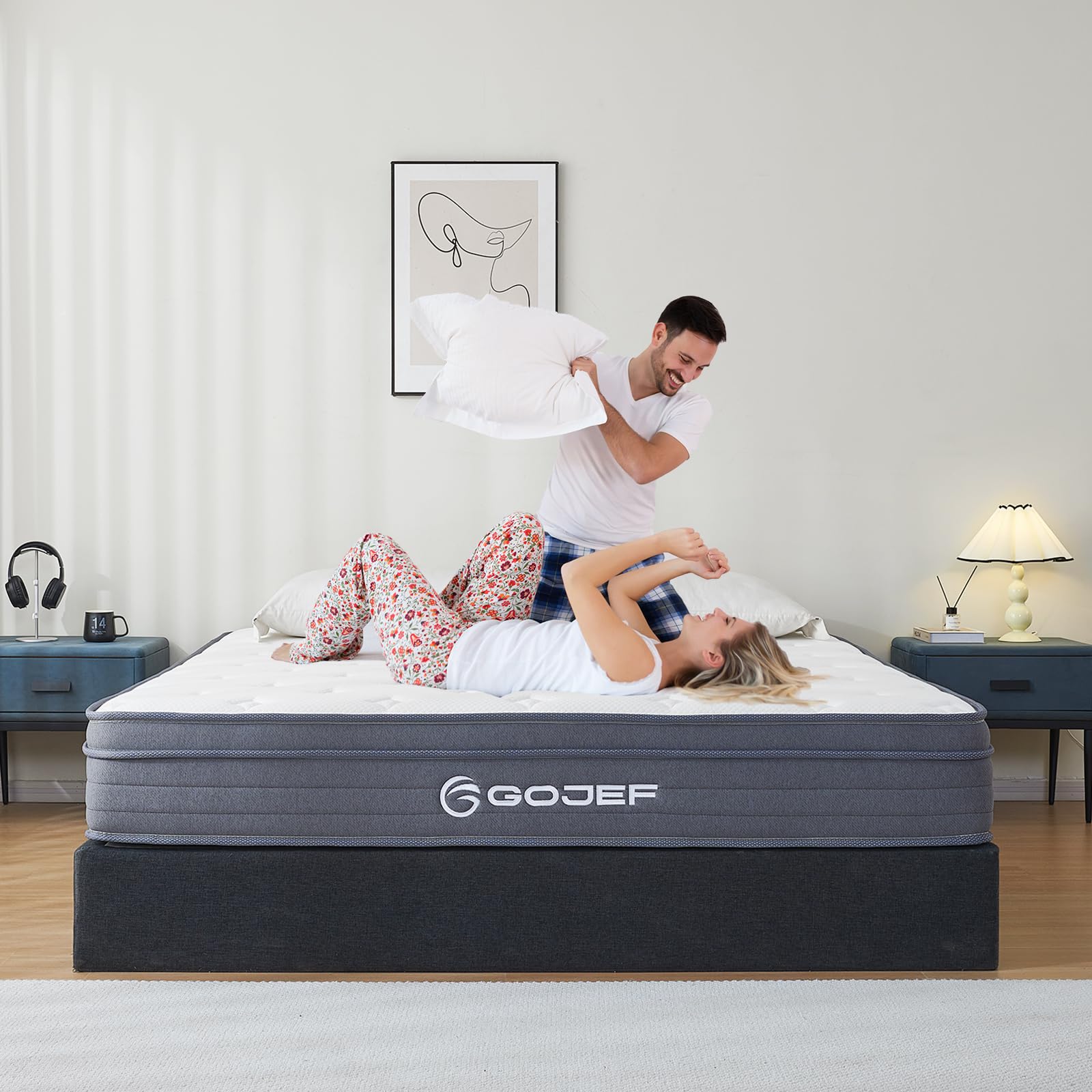 Zoned support with pocket springs and memory foam in queen mattress