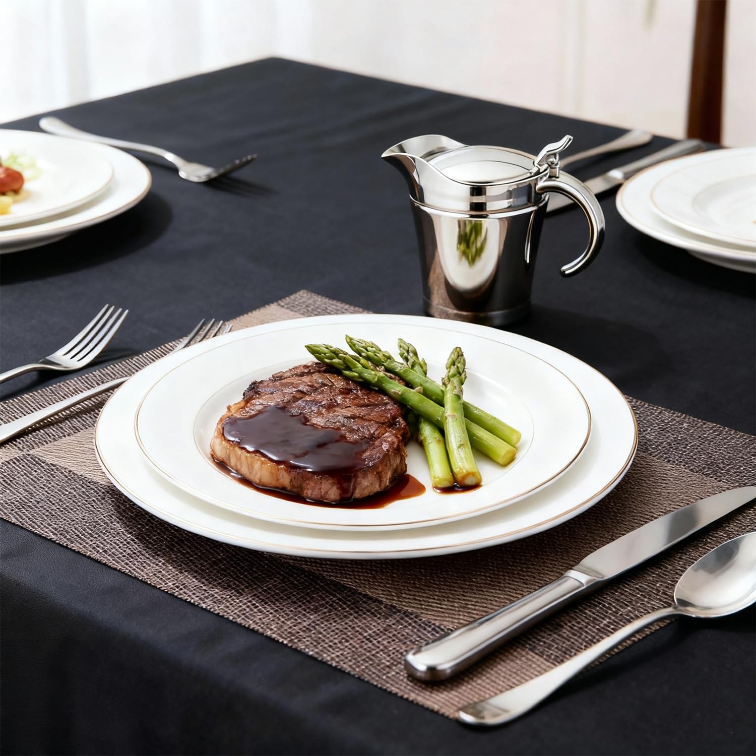 16 oz capacity gravy boat during serving