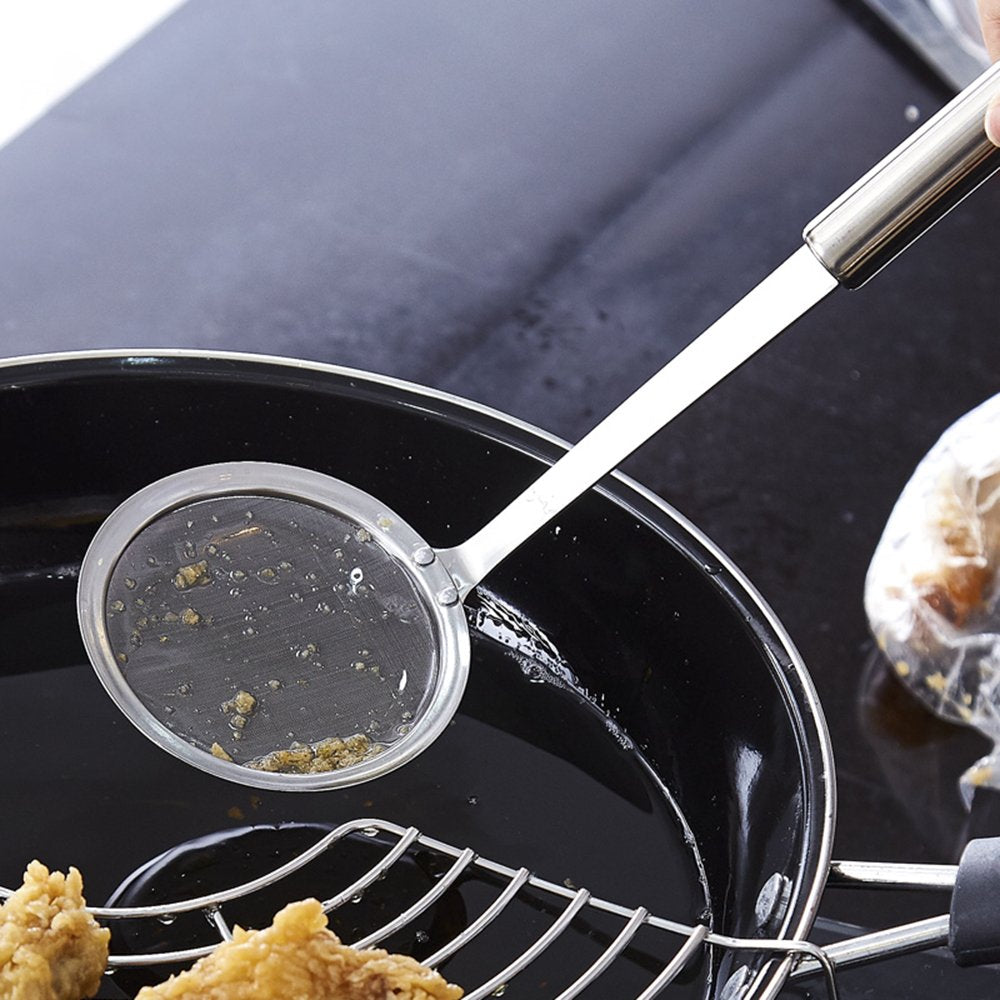 Skimmer spoon for removing grease and foam from gravies and broths