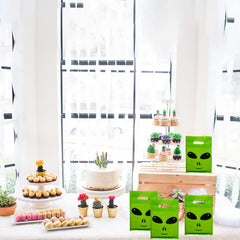 Green alien party bags for celebrations 50 pack