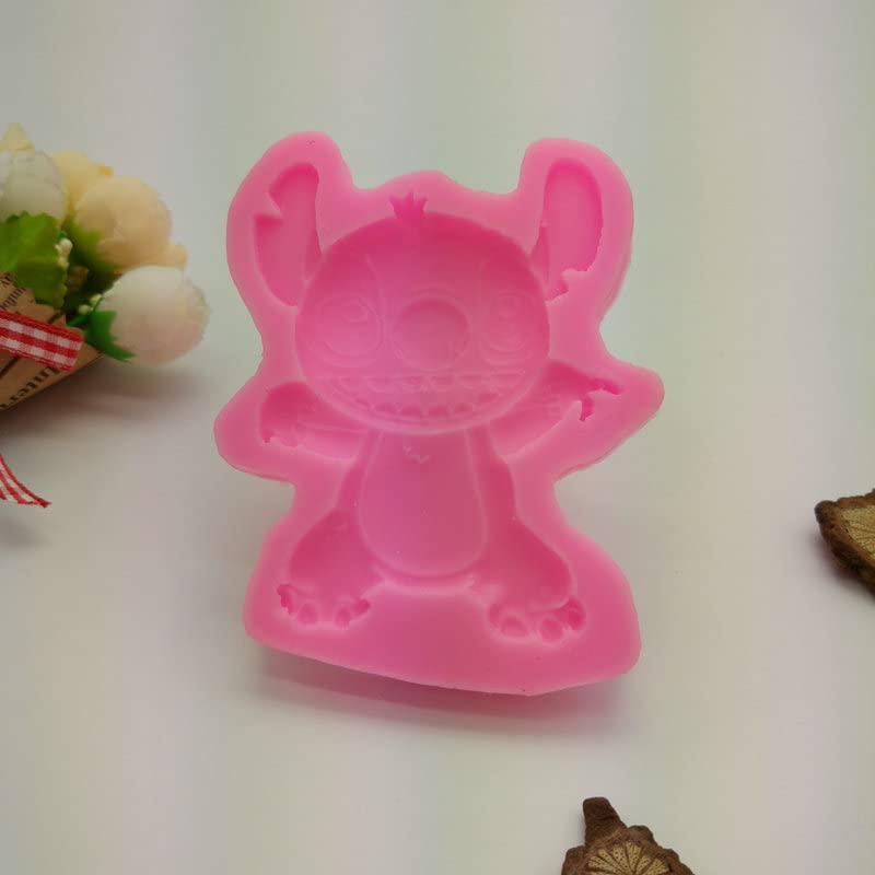 Versatile molds for edible and non edible materials like sugarpaste and marzipan