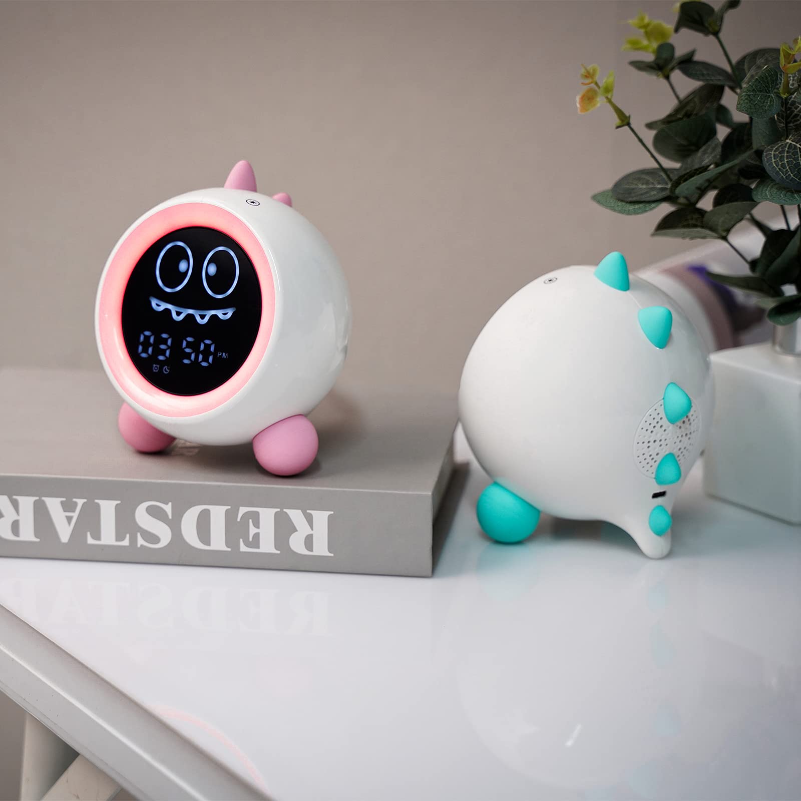 Large easy-to-read display on toddler clock