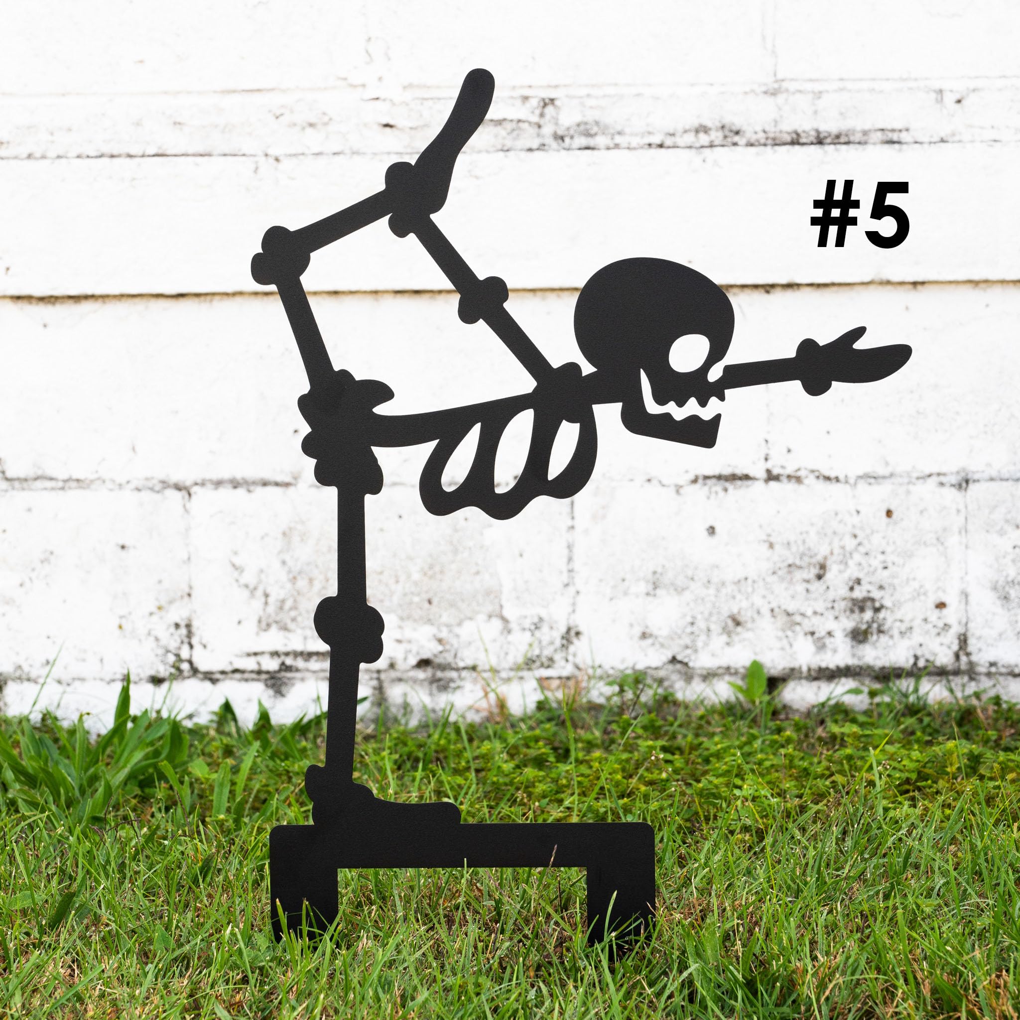 Halloween garden sign skeleton display